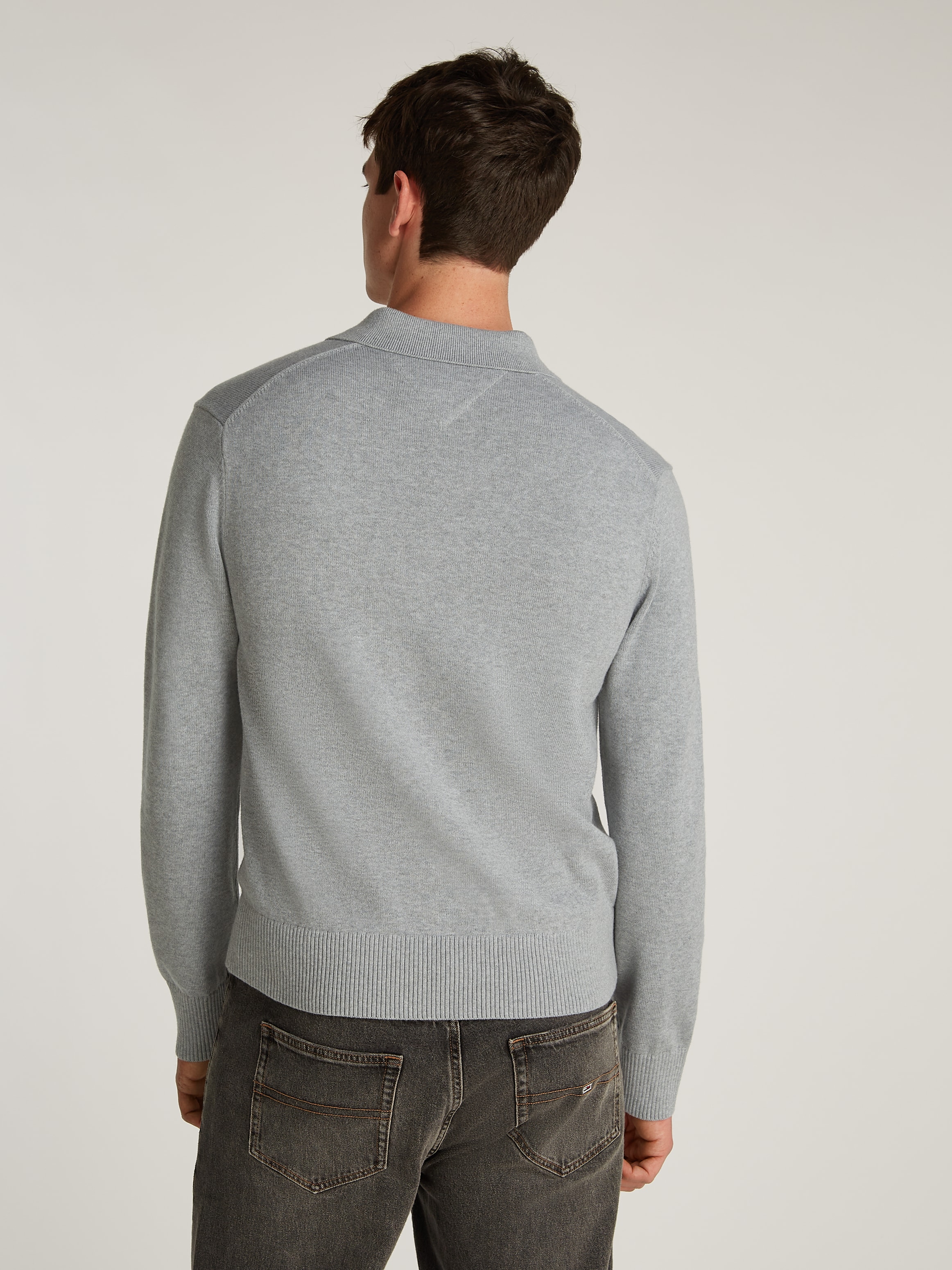 Tommy Jeans Polokragenpullover »TJM SLIM ESSENTIAL POLO SWEATER«, mit Logostickerei