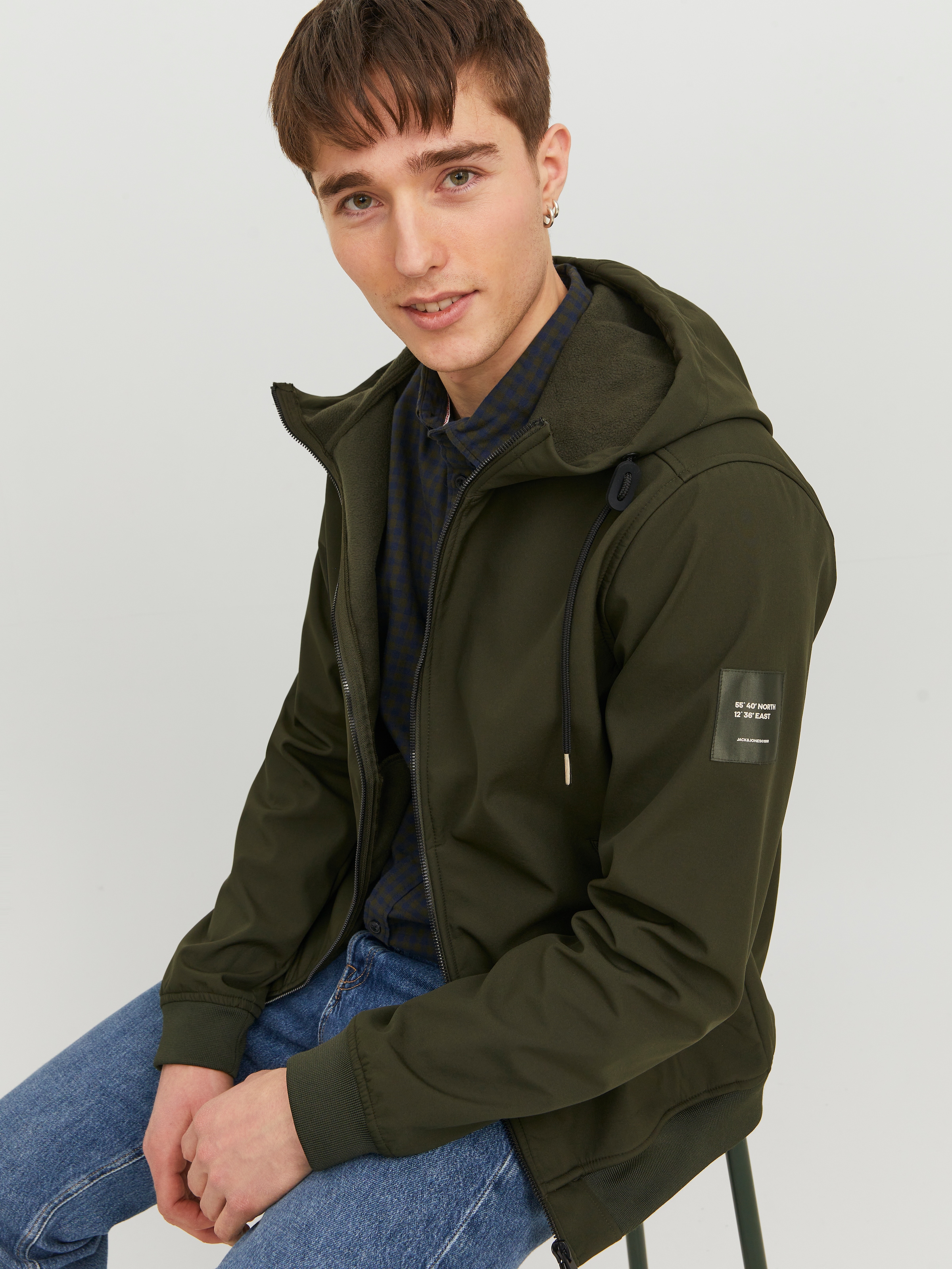 Jack & Jones Veste softshell »JJEBASIC mit wasserabweisender Funktion« mit Kapuze mit Kordelzug