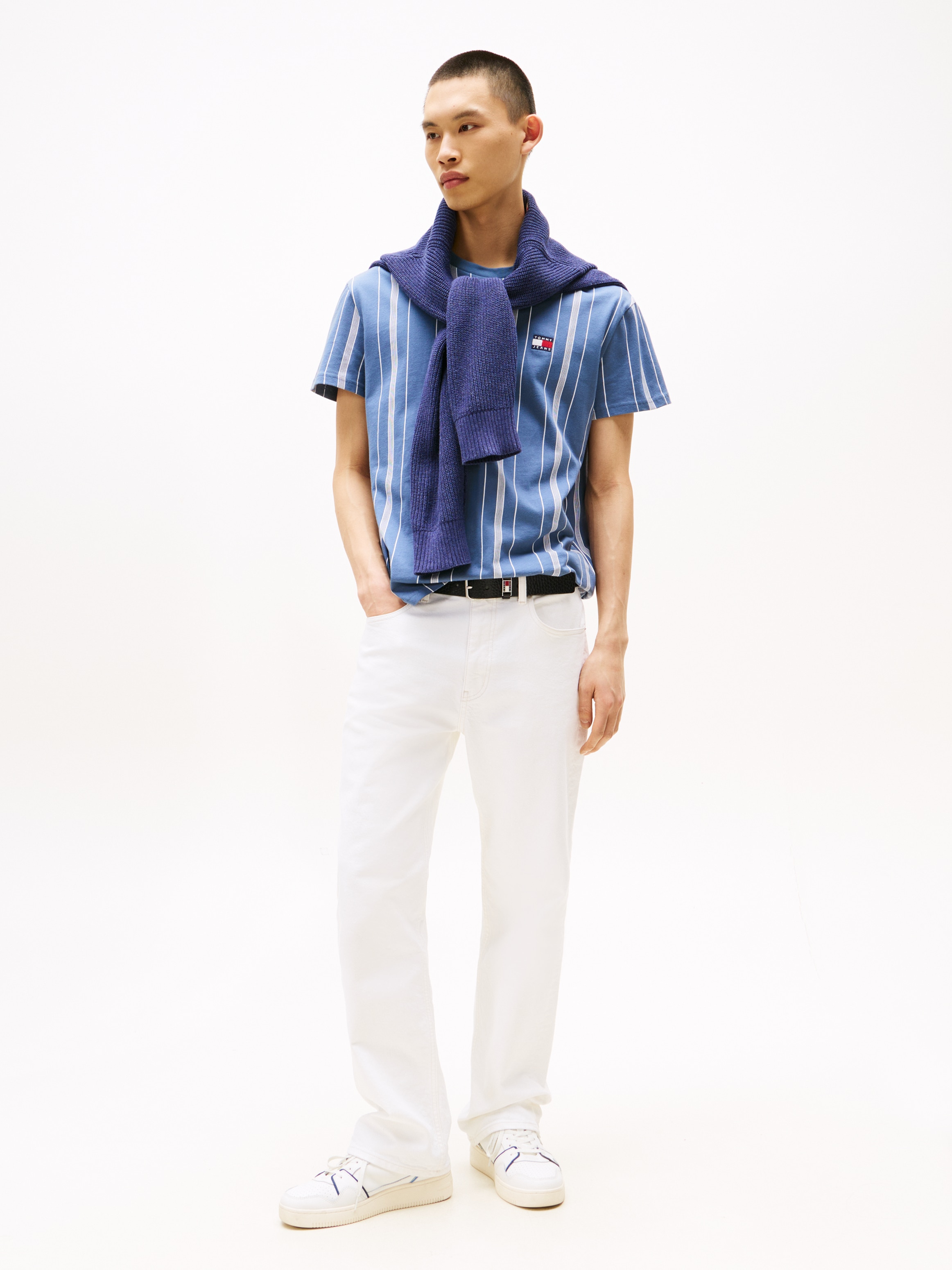 Tommy Jeans T-Shirt »TJM REG VERT STRIPE SS TEE«, modisch gestreift