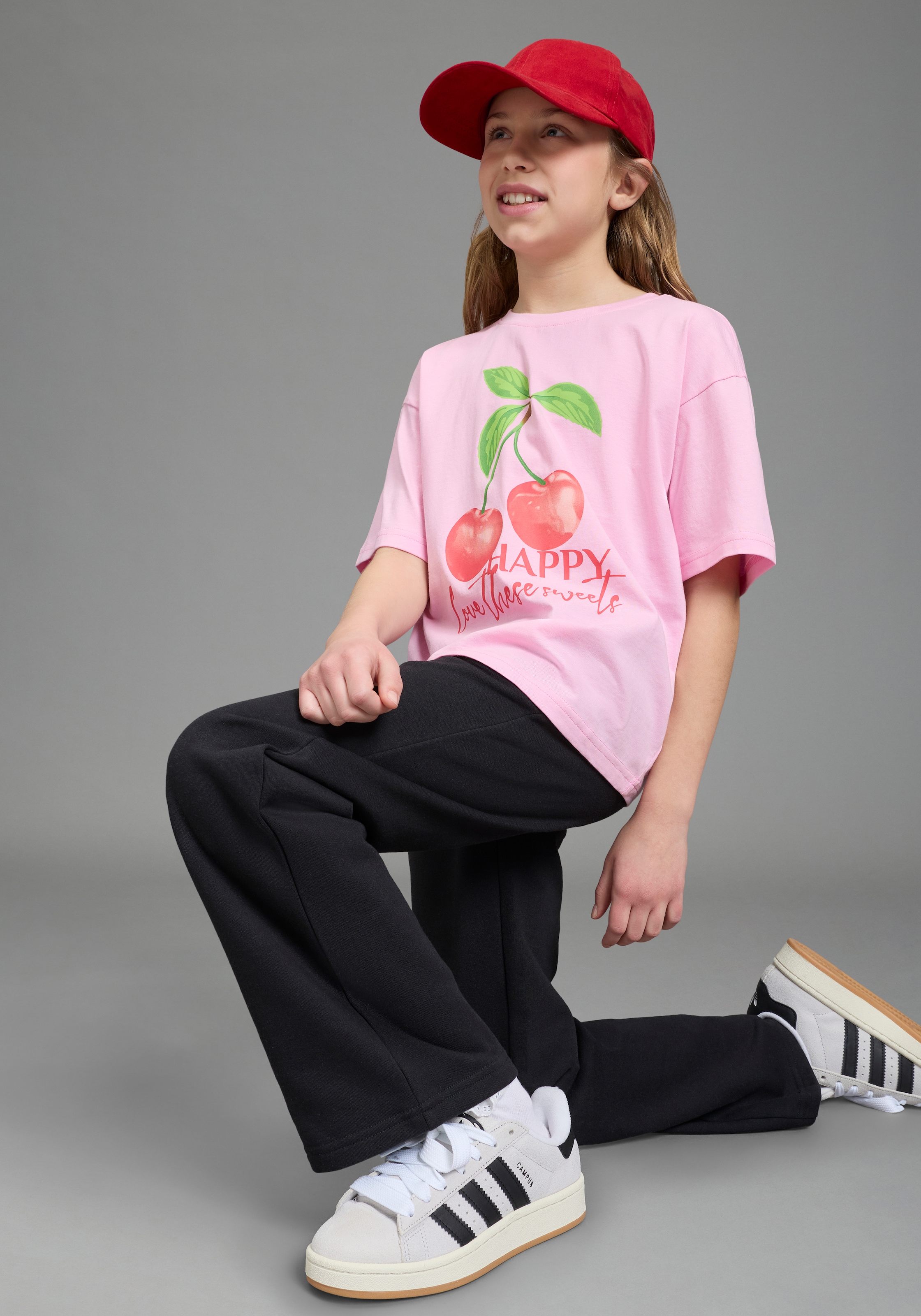 KIDSWORLD T-shirt »Shirt mit Kirschen-Print« lässige Passform, Kurzarm, bedruckt, aus Baumwolle