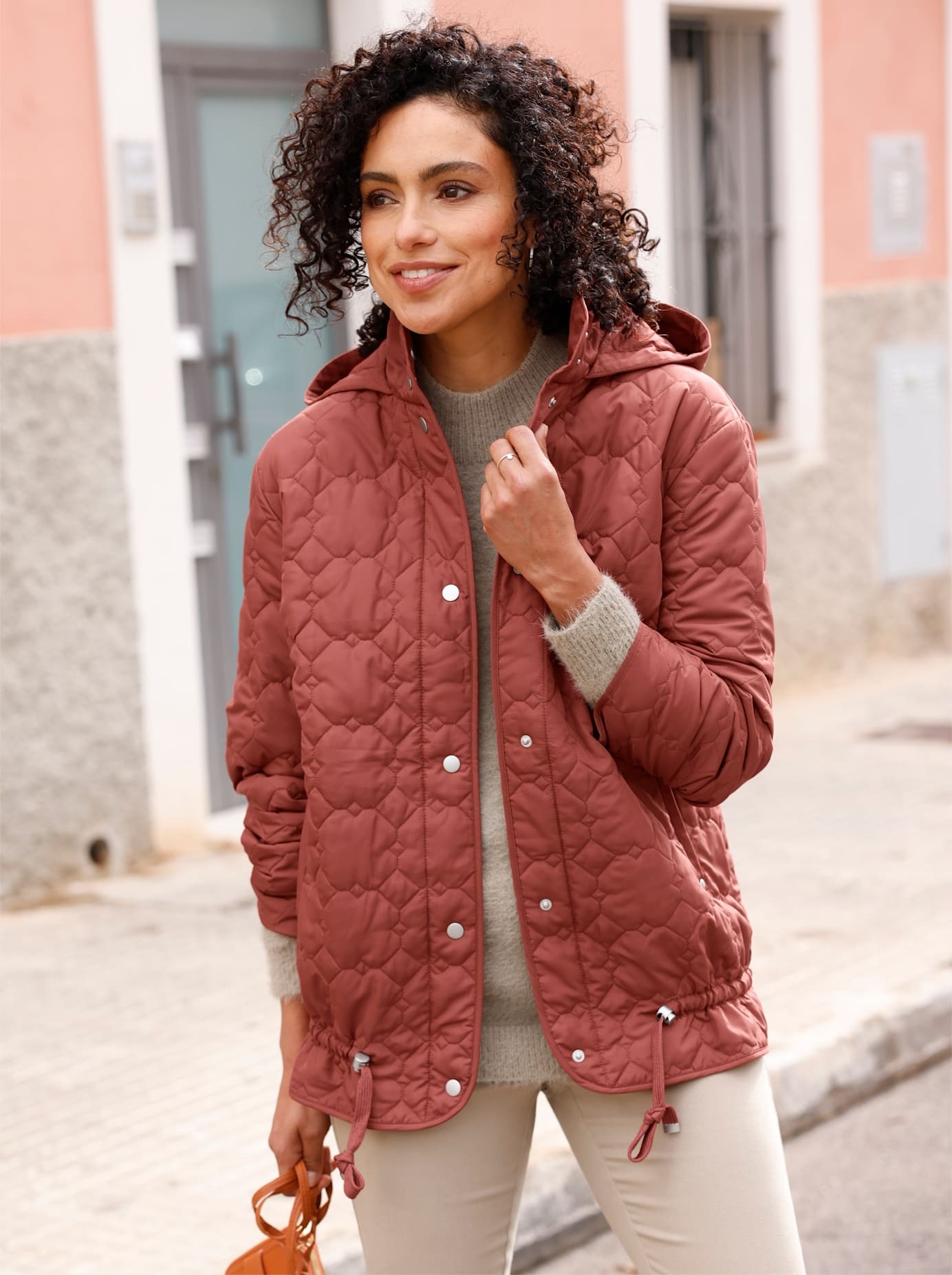 Inspirationen Steppjacke, mit Kapuze