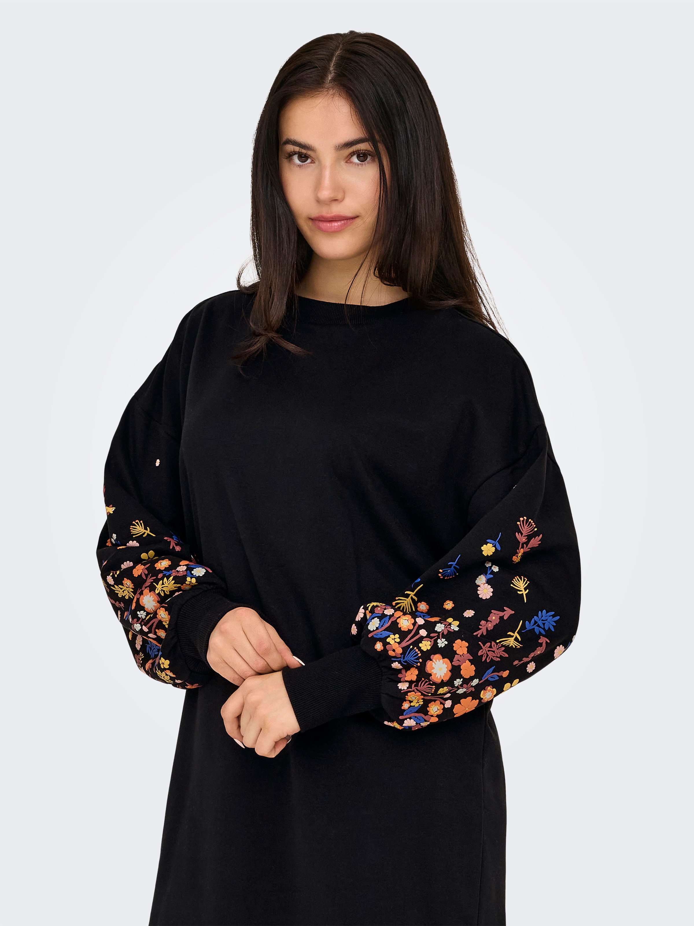 ONLY Robe en sweat »ONLBROOKE LS SHORT DRESS FLOWER SWT NOOS«