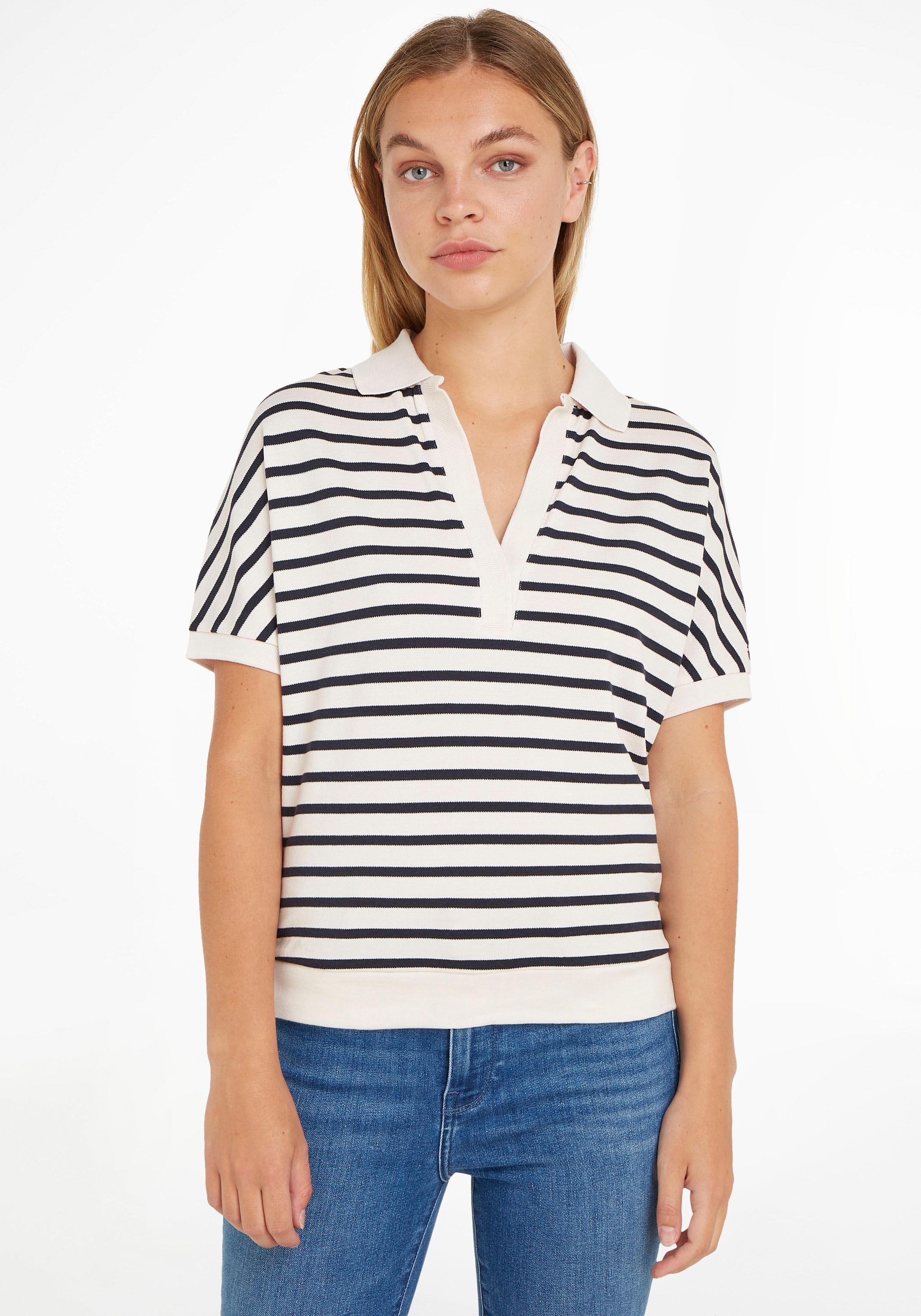 Tommy Hilfiger Poloshirt »RELAXED LYOCELL POLO confortablement mit SS«, tiefem V-Ausschnitt Commander