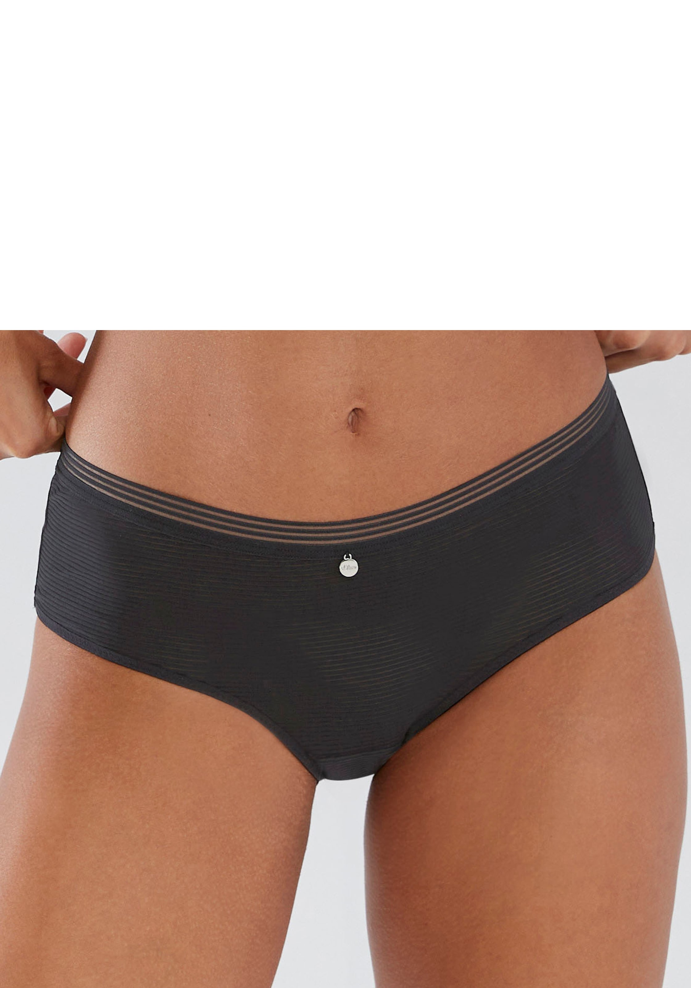 Image of s.Oliver Panty "Zoè" aus modischer Spitze in graphischer Optik