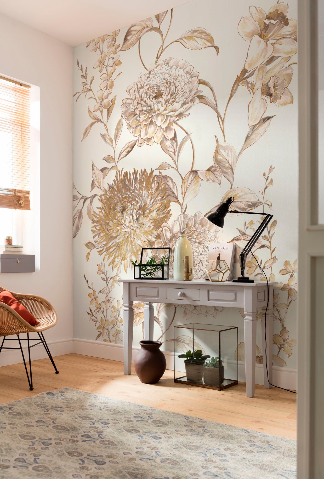 Image of Komar Fototapete "Digitaldruck Vlies - Vintage Chrysanthemum - Grösse 200 x 250 cm" bedruckt glatt Wohnzimmer, Schlafzimmer