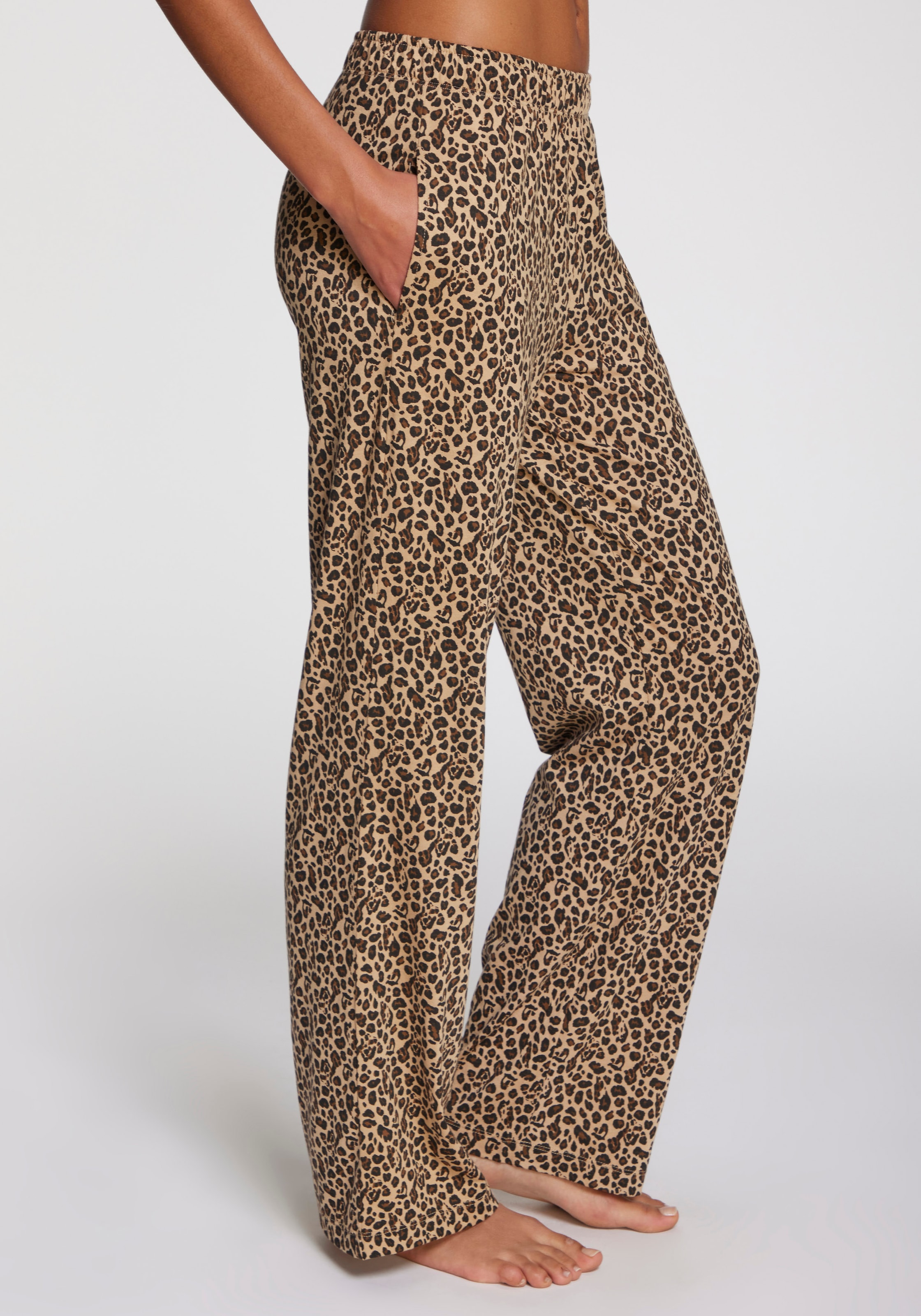 s.Oliver Pyjamahose  mit weitem Bein