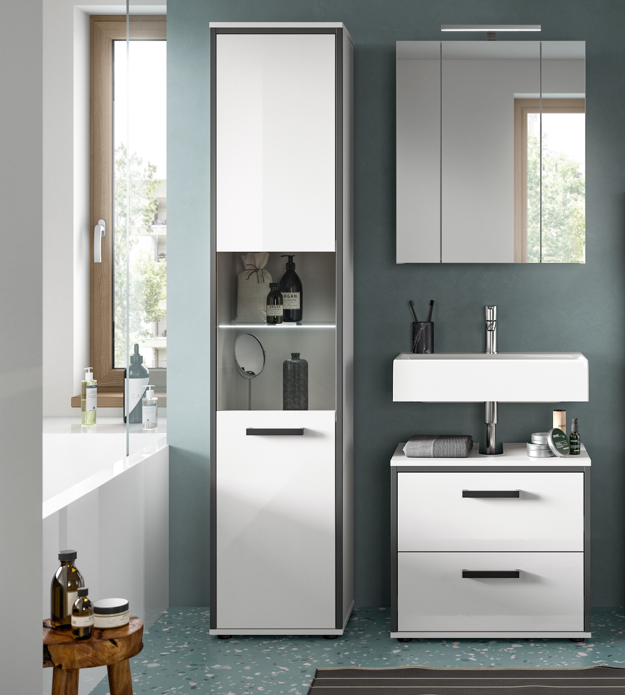 welltime Ensemble de meubles de salle de bain »KAJO, 3-tlg. Badkombination, weiss hochglanz, inkl. Beleuchtung« Set, Set, best. aus: Hochschrank, WBU, Spiegelschrank, Beleuchtung, 5 cuis tlg.