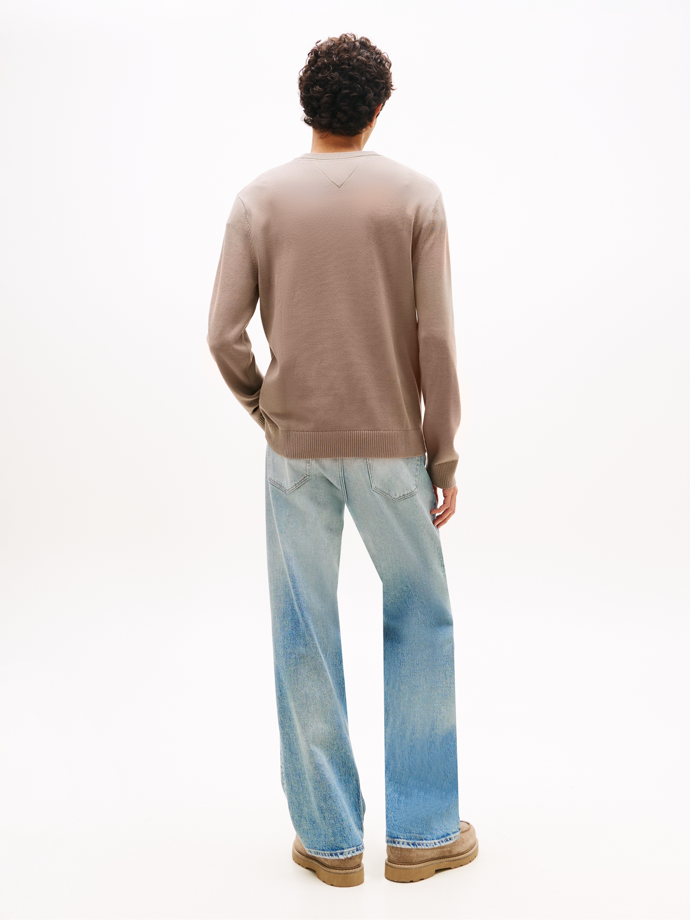 Tommy Jeans Strickpullover »TJM SLIM FIT LIGHT SWEATER« Slim fit mit Rundhalsausschnitt