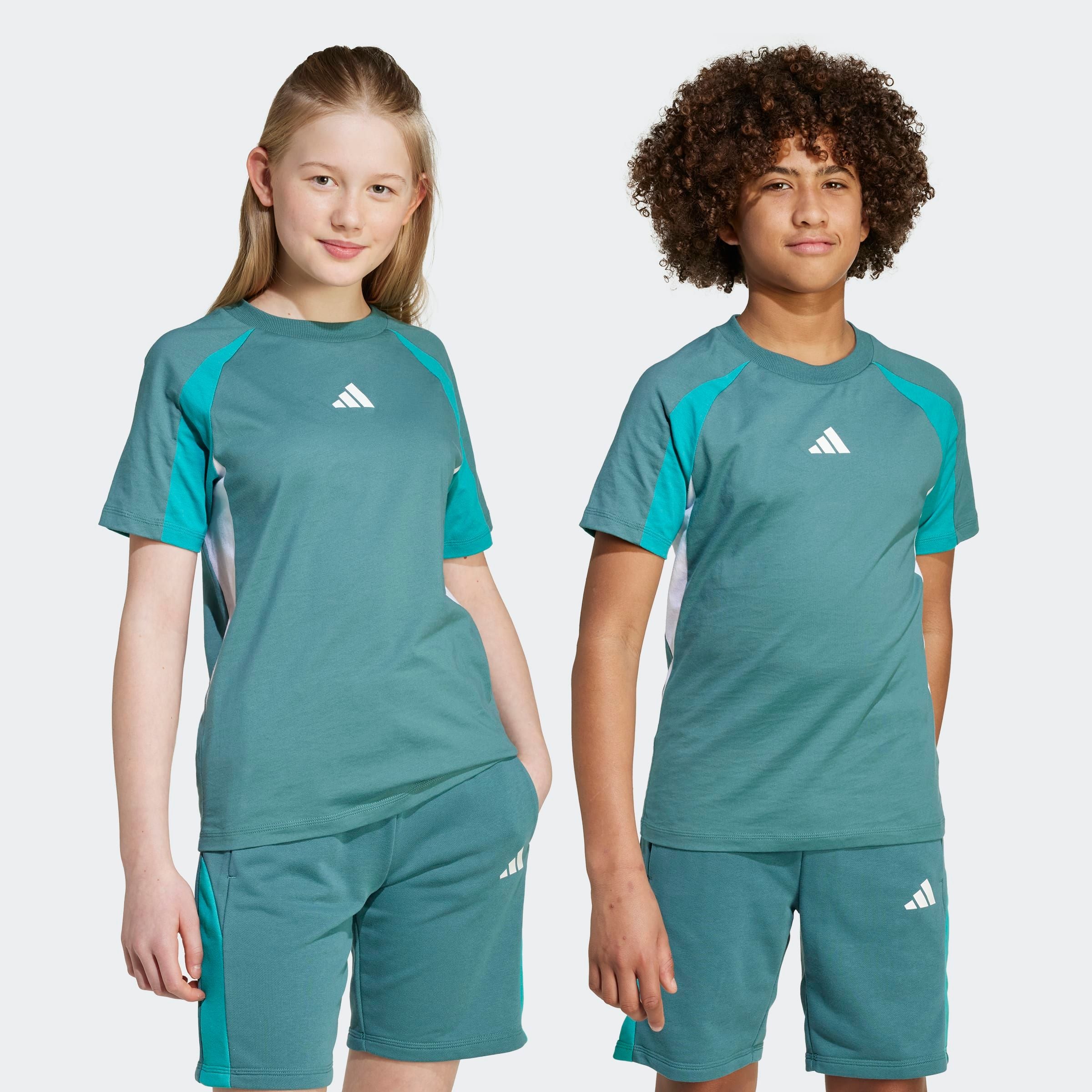 Image of adidas Sportswear T-Shirt "SEASONAL ESSENTIALS COLORBLOCK KIDS"