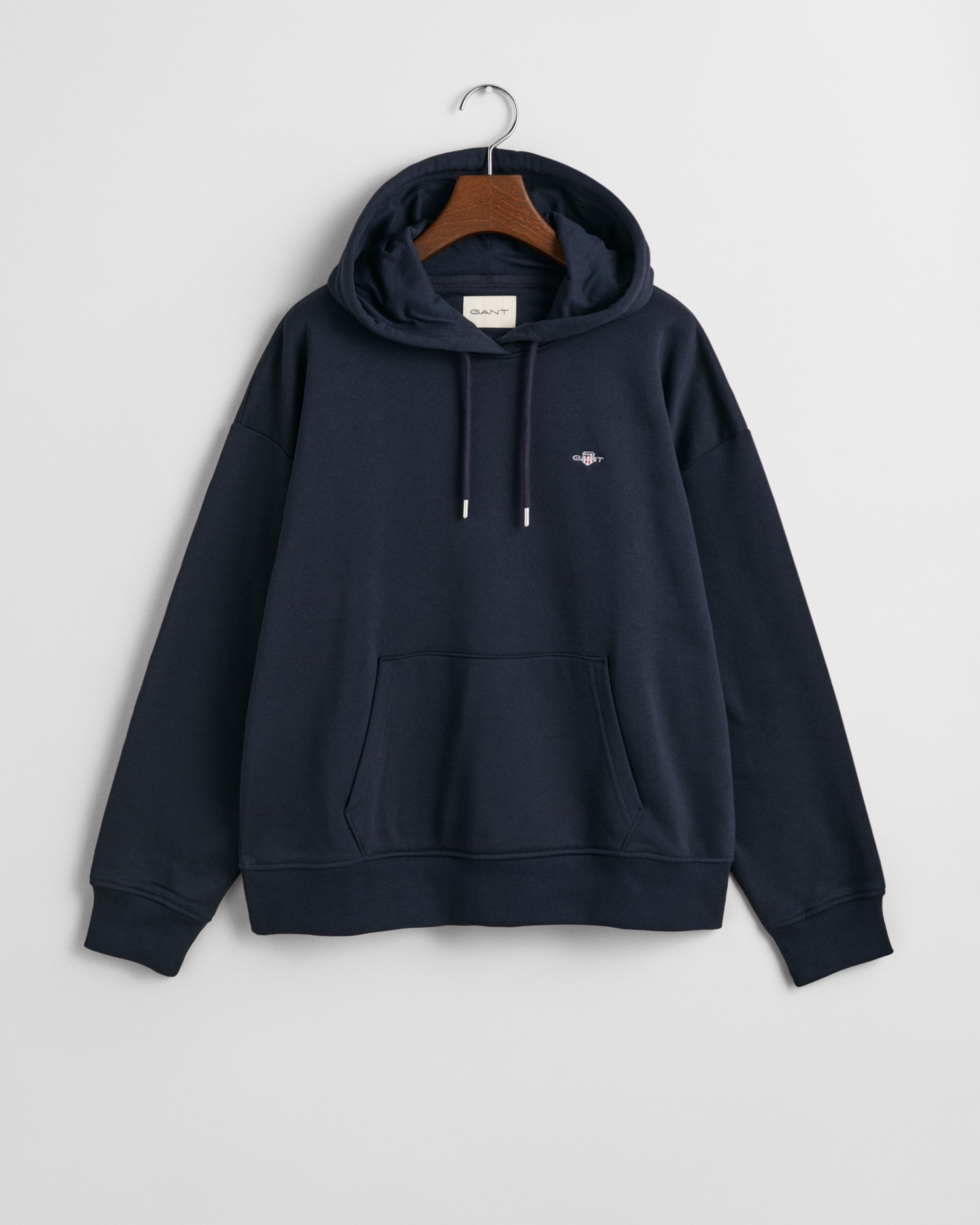 Gant Hoodie »SHIELD HOODIE«, Grafische GANT-Stickerei auf der Brust
