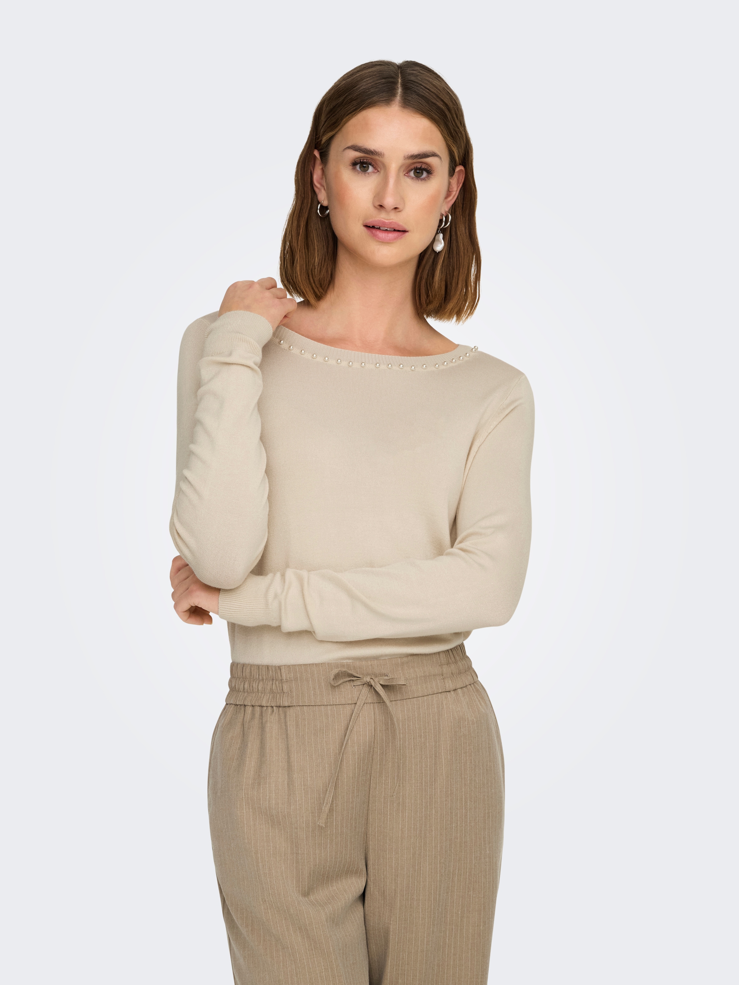 Image of ONLY Strickpullover "ONLVENICE – Strickpullover mit Perlendetail und Rundhals" regular fit, modisch, Viskosemischung, Strick, Rundhals