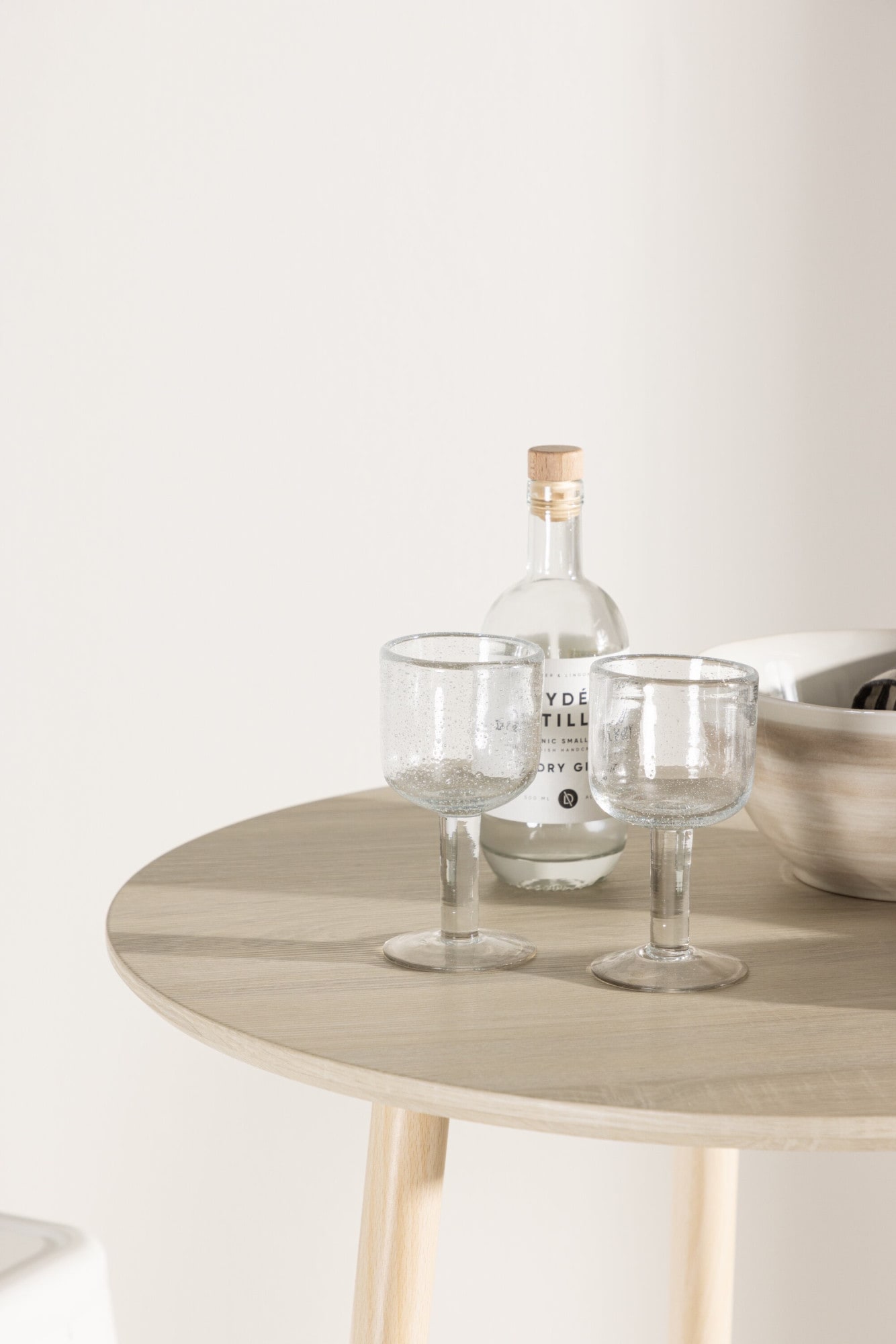 Venture Home Tresentisch »Plaza, runder Bartisch Ø 70 × 105 cm in hellem Whitewash« Tresentisch, MDF, Stahlbeine, rund, hoch, hell