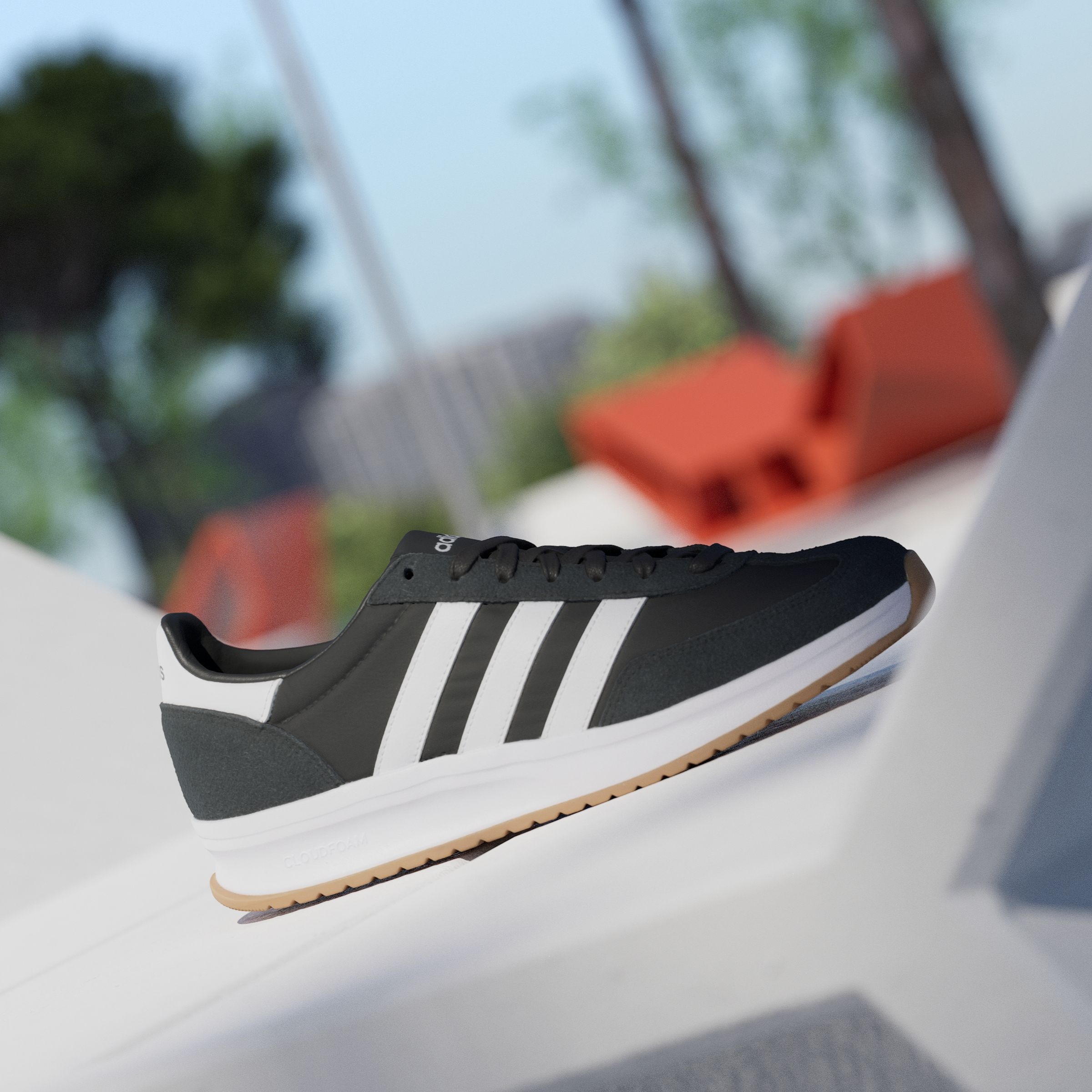 adidas Sportswear Sneaker »RUN 70S 2.0«, inspiriert vom Design des adidas SL72