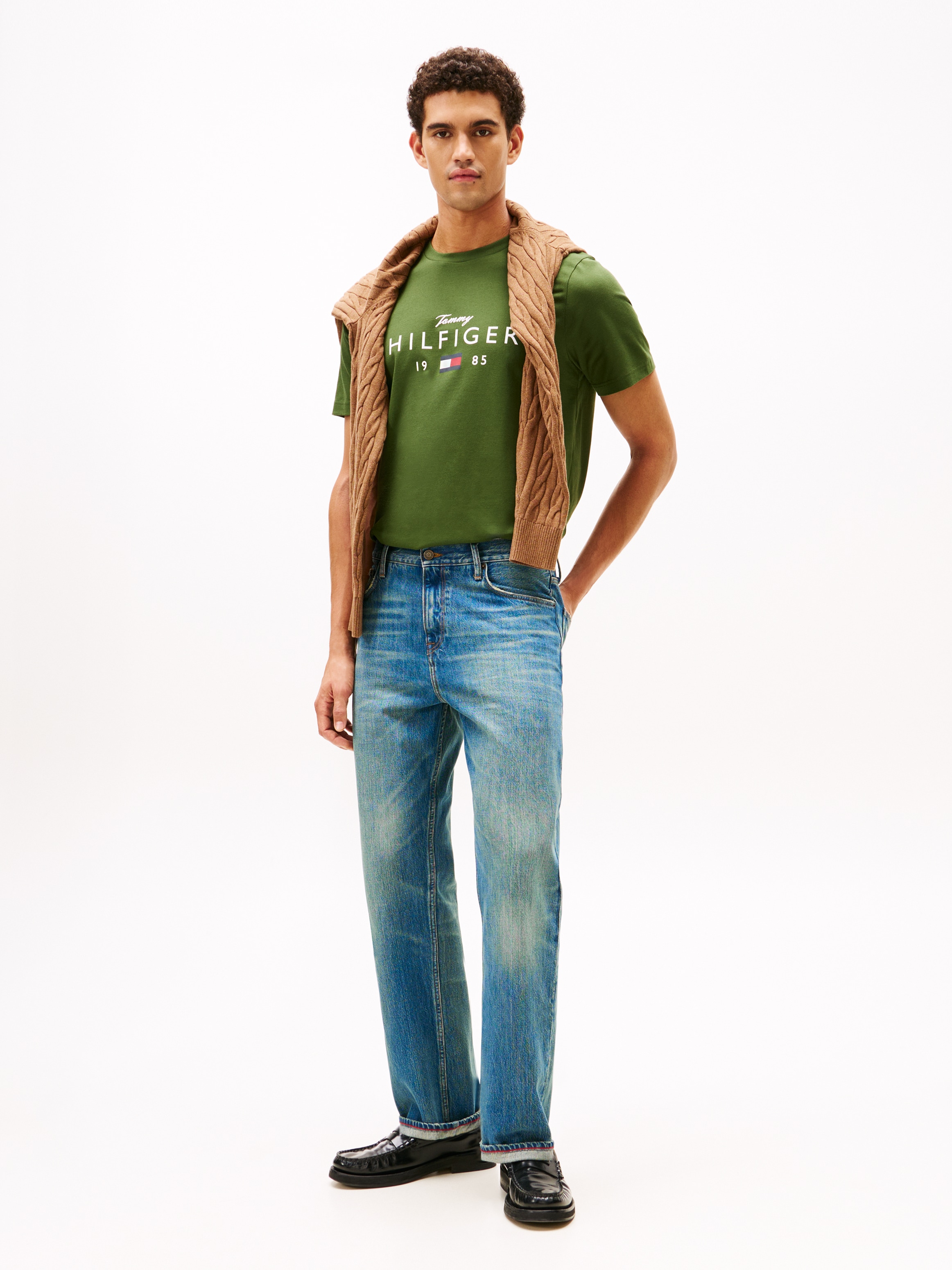 Tommy Hilfiger T-shirt »BRAND LOVE BIG HILFIGER« regular fit, Rundhals, Jersey, mit Logo-Grafik