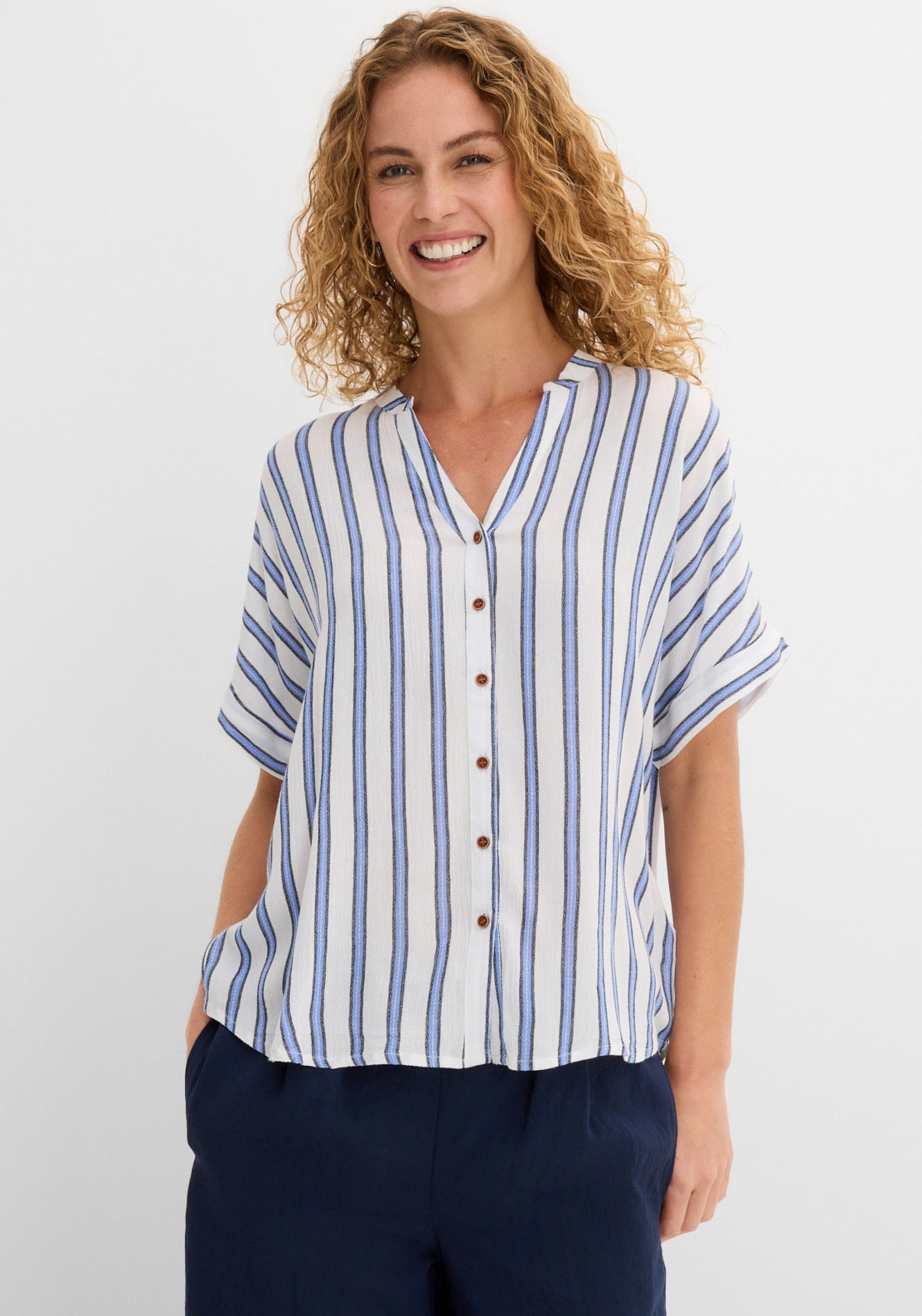 Image of bonprix Hemdbluse mit schmalem Stehkragen und V-Ausschnitt