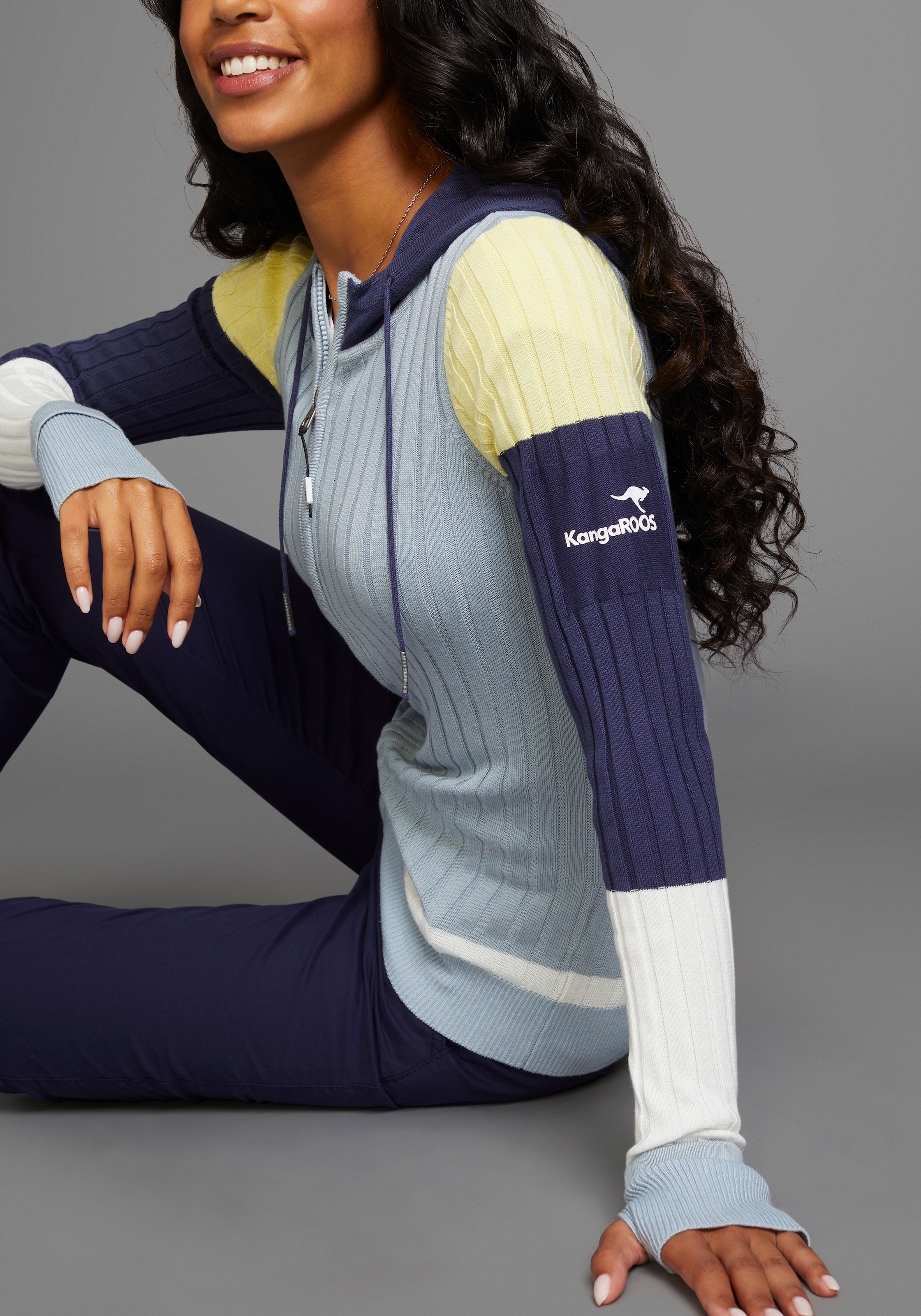 KangaROOS Kapuzenstrickjacke, mit Colorblock