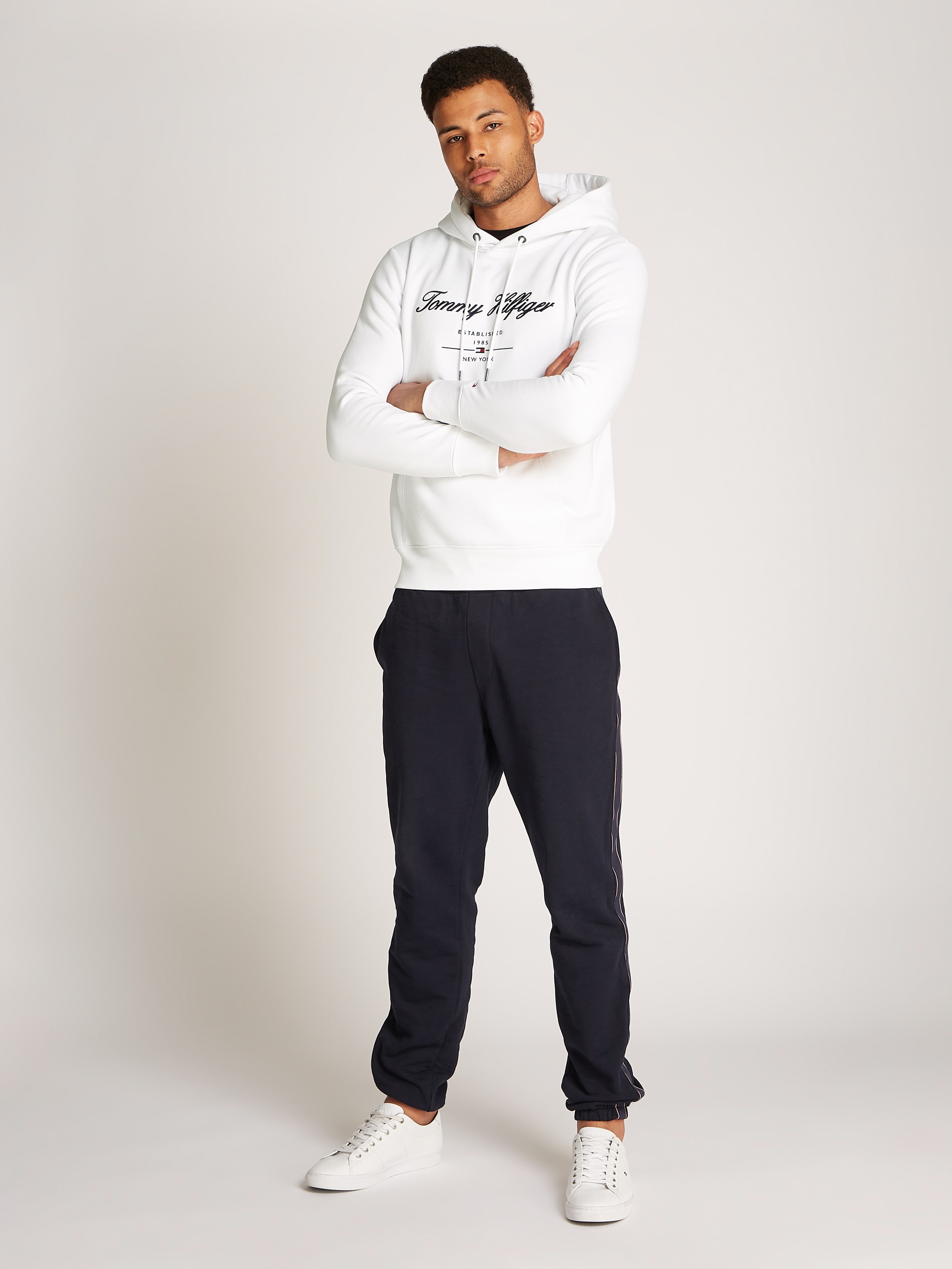 Tommy Hilfiger Hoodie »SCRIPT LOGO HOODY«, mit aufgesticktem Logo