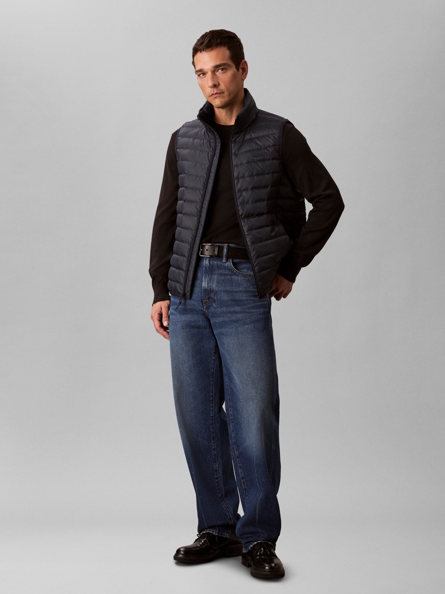 Calvin Klein Gilet matelassé »SLVLSS LT WT NYLON PUFFER VEST« Mit Rundhalsausschnitt