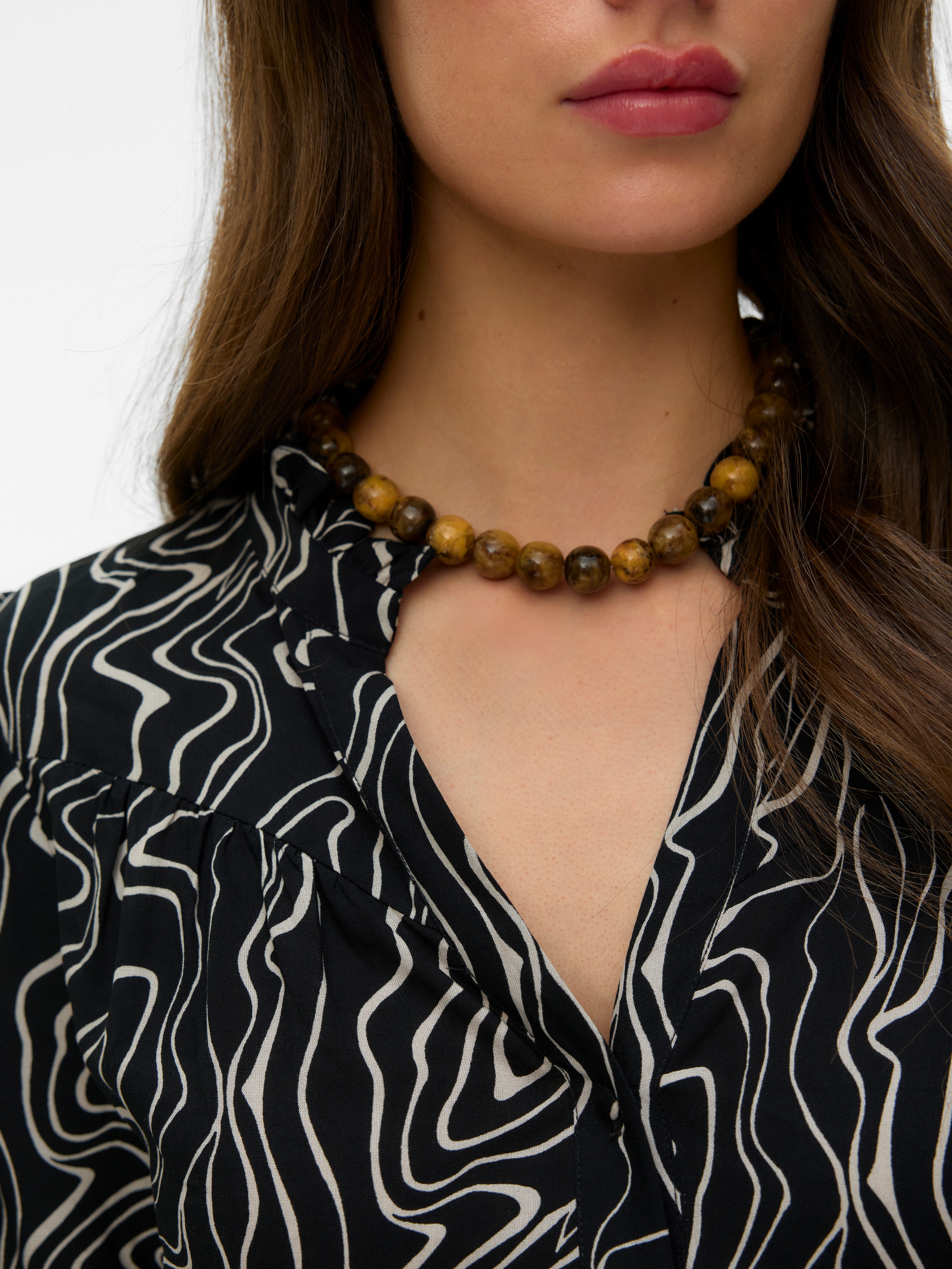 Image of Vero Moda Kurzarmbluse "VMEASY JOY 2/4 V-NECK FRILL TOP WVN" Viskose, normal geschnitten