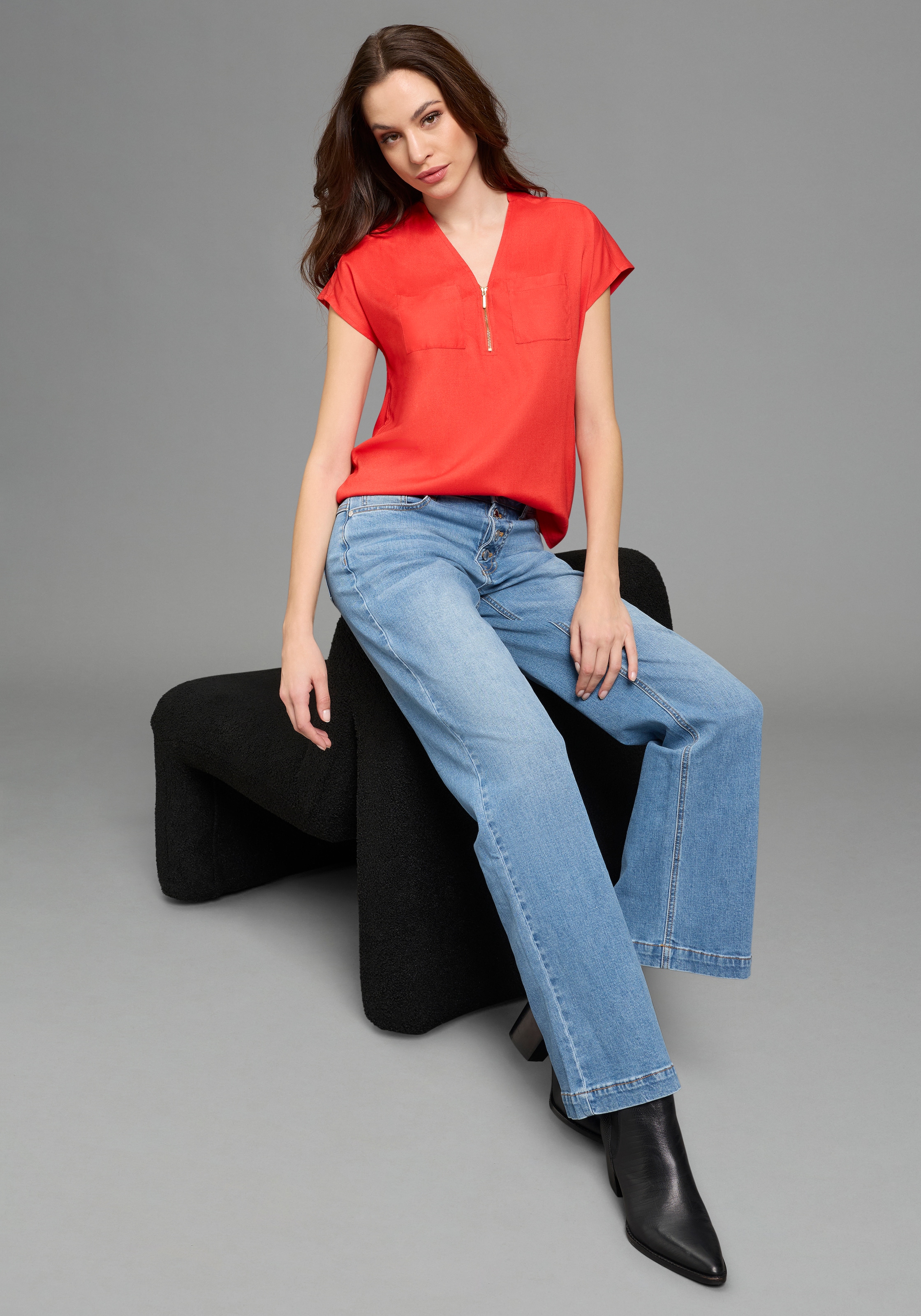 Bruno Banani Blouse à manches courtes mit Reissverschluss, figurumspielende Passform, unifarben