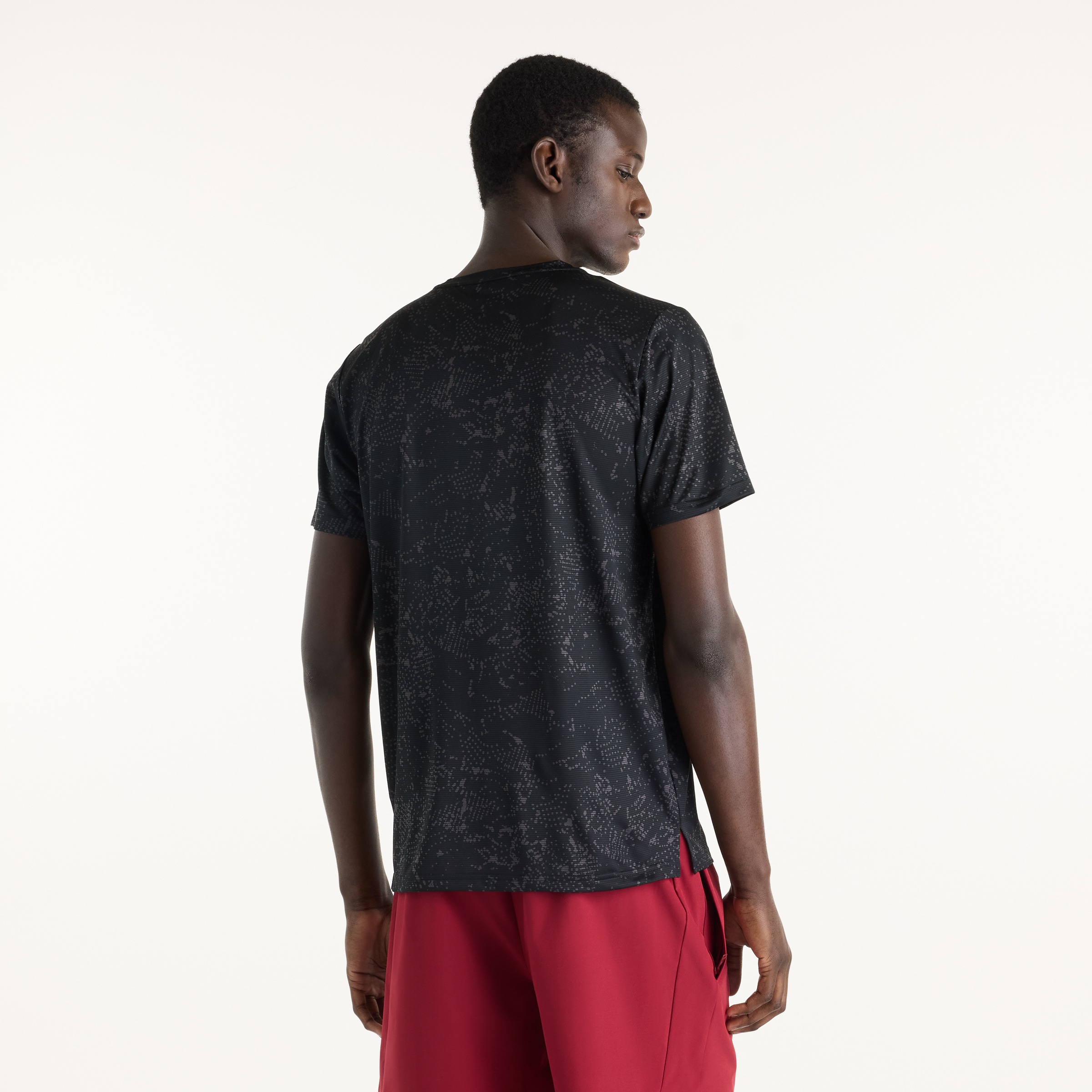 New Balance T-shirt de course »SPORT ESSENTIAL PRINTED T-SHIRT« pour l'entraînement de course et activités polyvalentes, en polyester