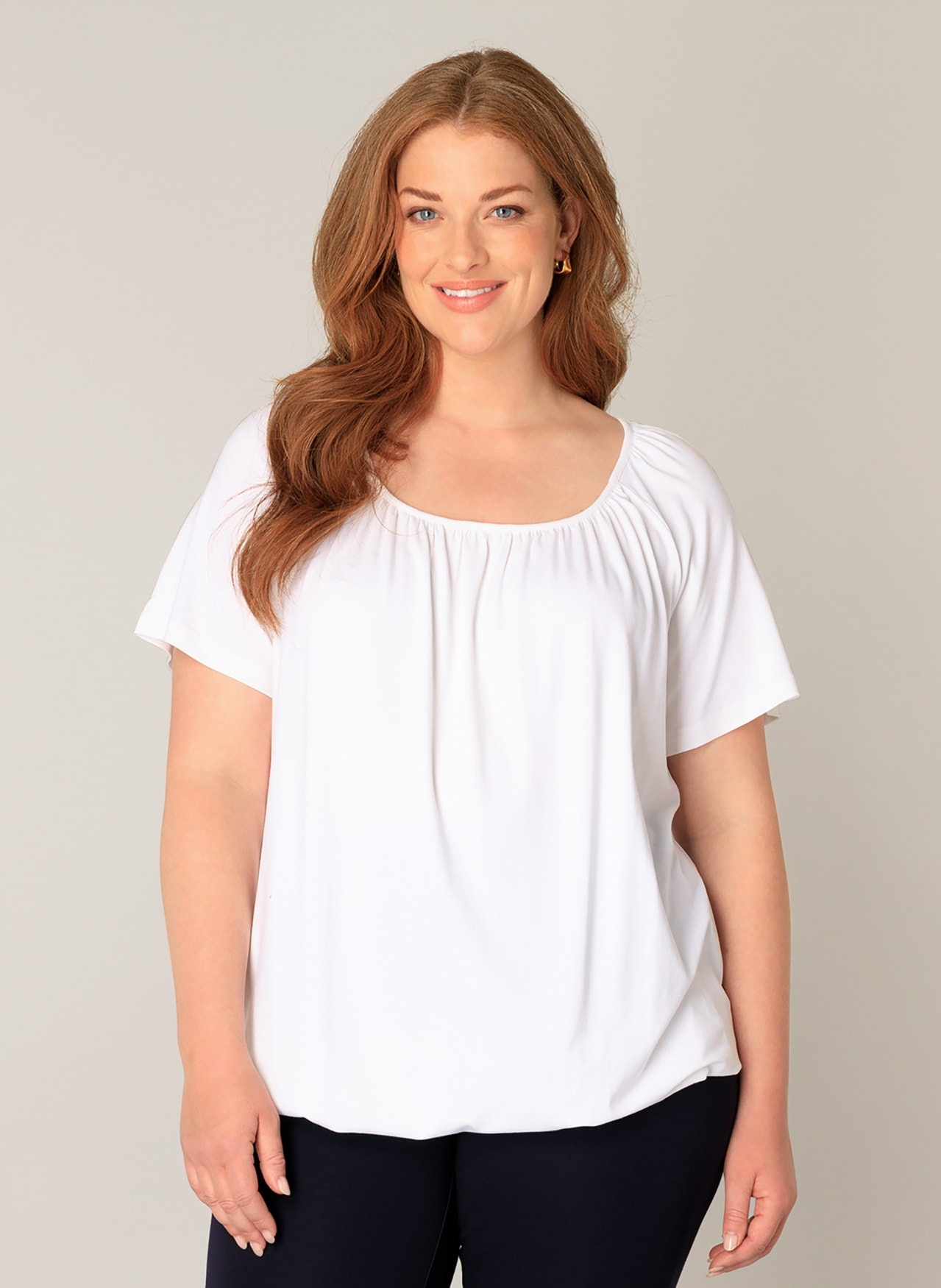 Image of Base Level Curvy Ballonshirt "Yoni" mit gerafftem Rundhalsausschnitt