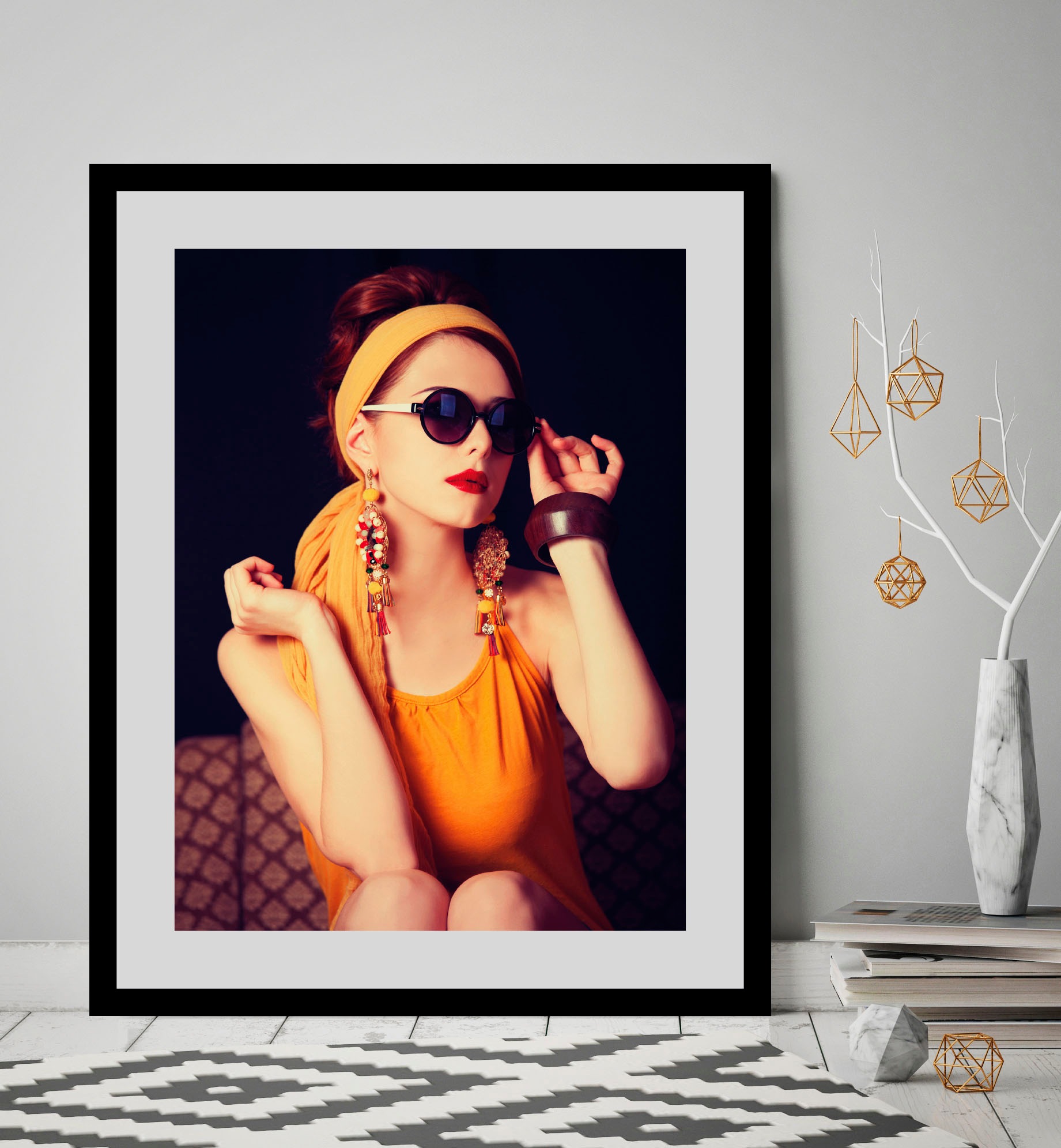 Image of queence Bild "Sissy" Art Bilder von Frauen Fashion Frau Kunst Magazincover Mode 1 Stk. tlg. HD Premium Poster-Druck inkl. Holzrahmen