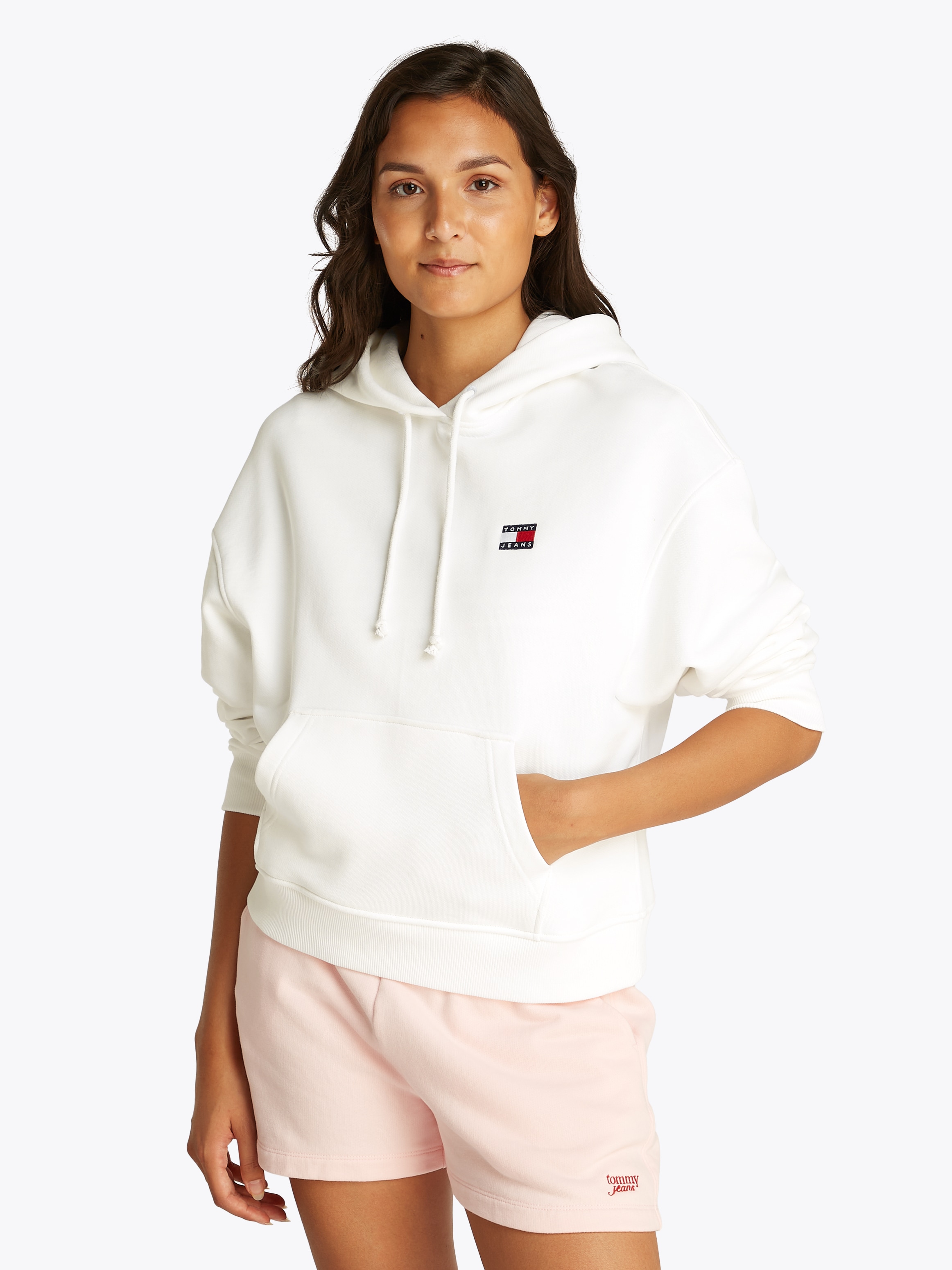 Tommy Jeans Hoodie »TJW BXY BADGE HOODIE EXT«, mit Logo-Badge