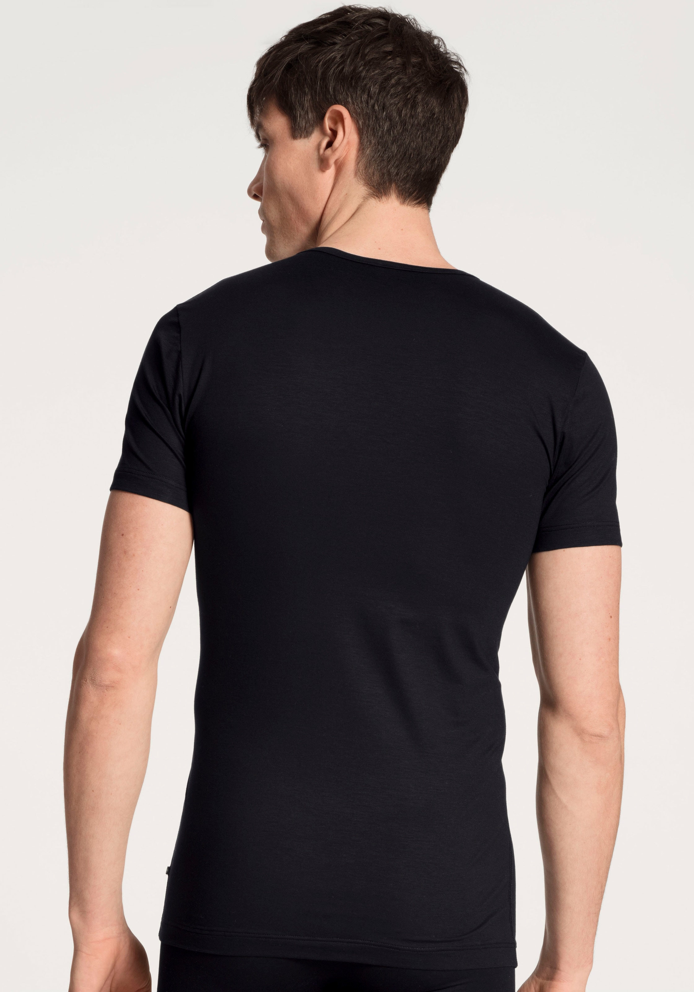 CALIDA T-shirt à manches courtes »Focus« Col en V, jersey simple, coutures plates, élastique, doux