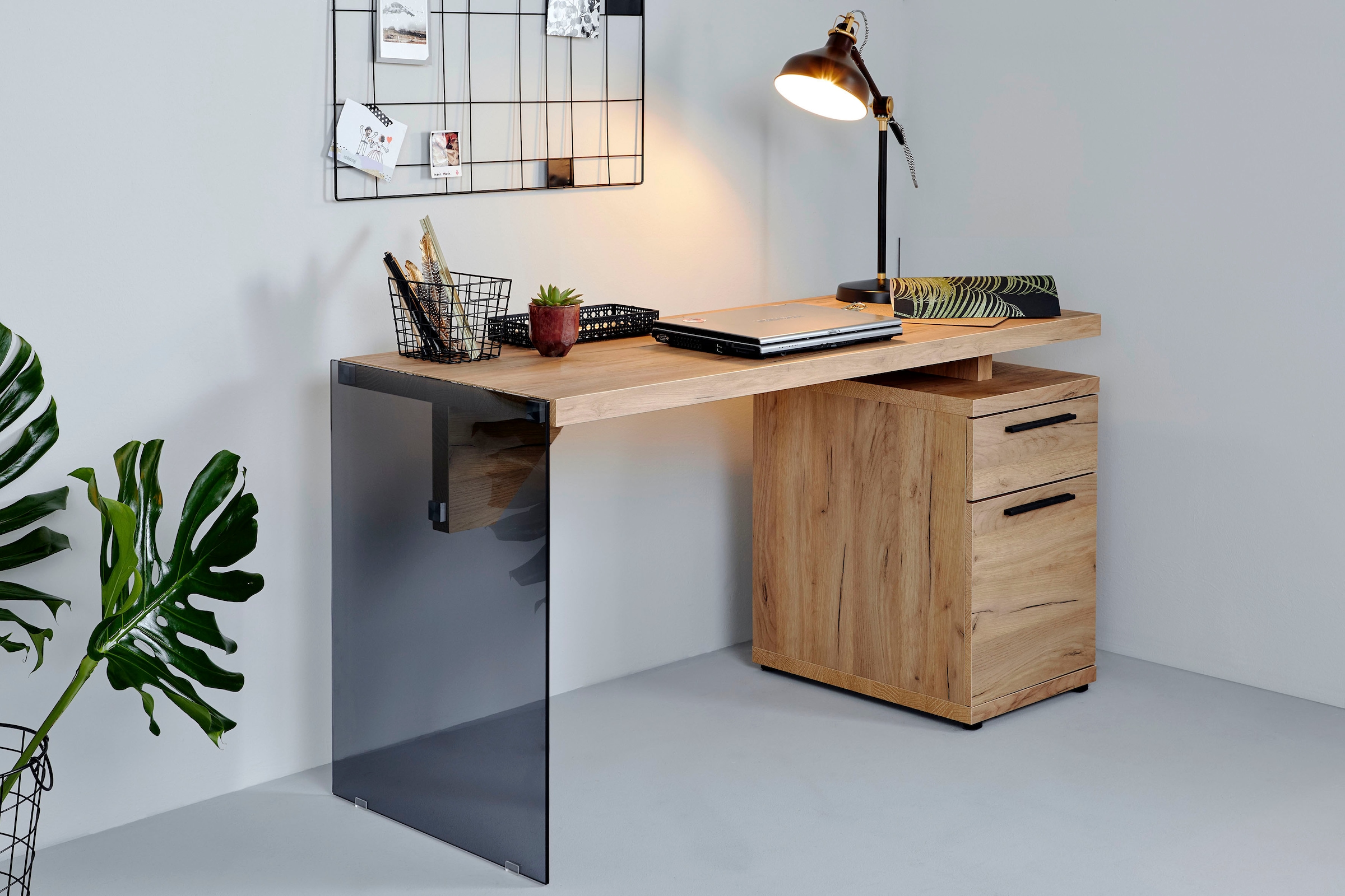 Jahnke Schreibtisch »LUX C 140« wechselseitig montierbar, Seitenteil aus ESG Sicherheitsglas