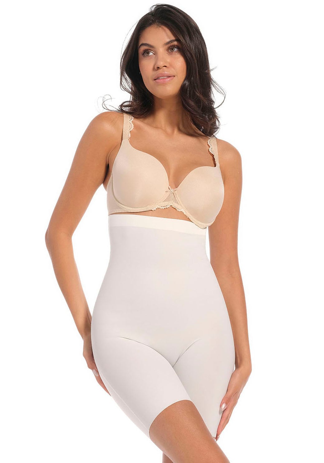 Image of MAGIC Bodyfashion Panty "Maxi Hi-Bermuda" Silikonbesatz an der Oberseite verhindert ein Einrollen