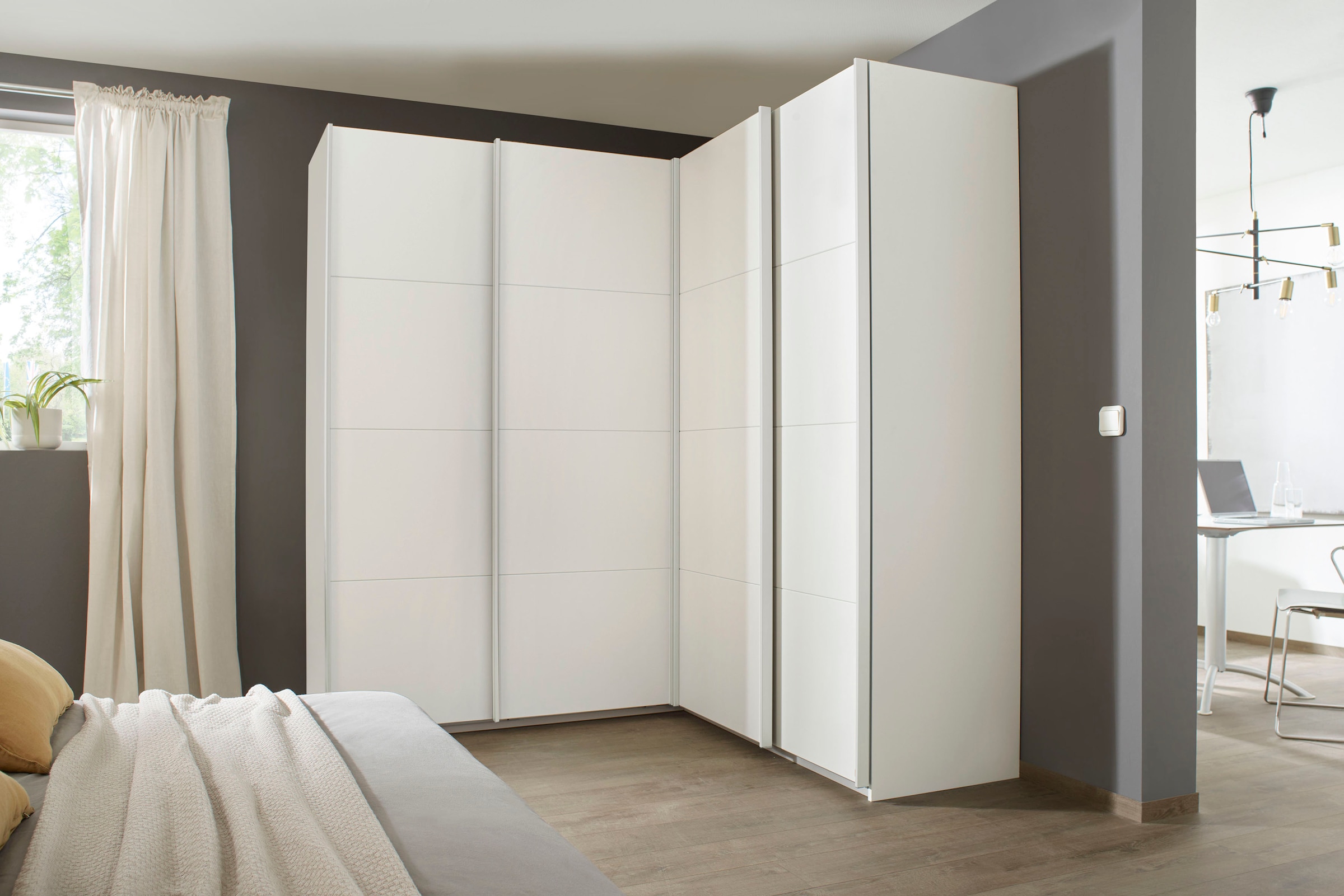 rauch Kleiderschrank »Schwebetürenschrank Schrank Garderobe Eckschrank Ankleide QUADRA« extra grosser Eckschrank in Weiss MADE IN GERMANY