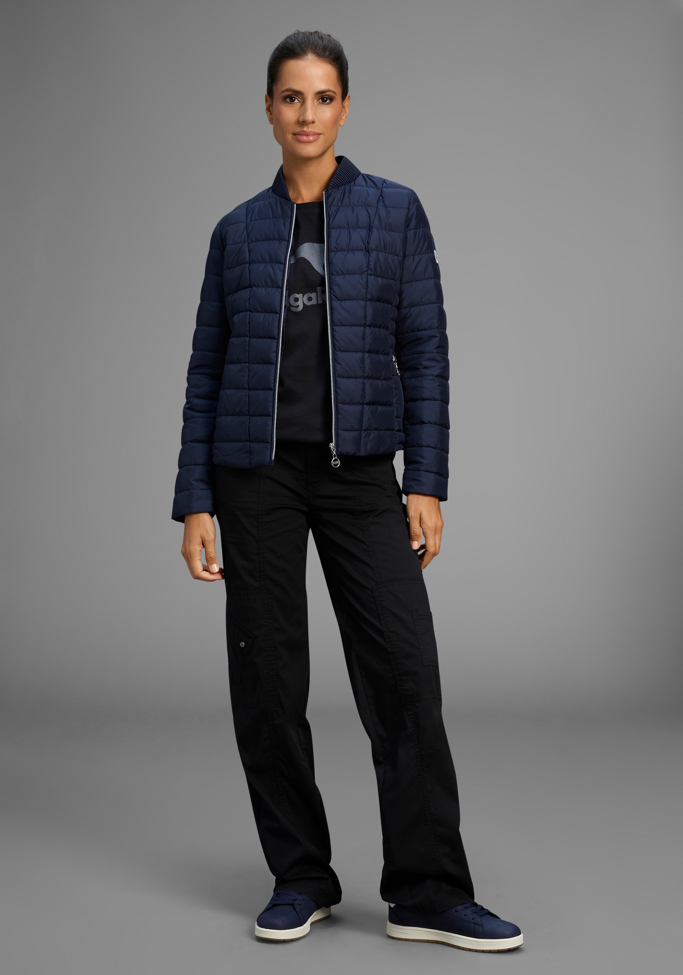 KangaROOS Steppjacke figurbetonter Schnitt,  hüftlange Passform