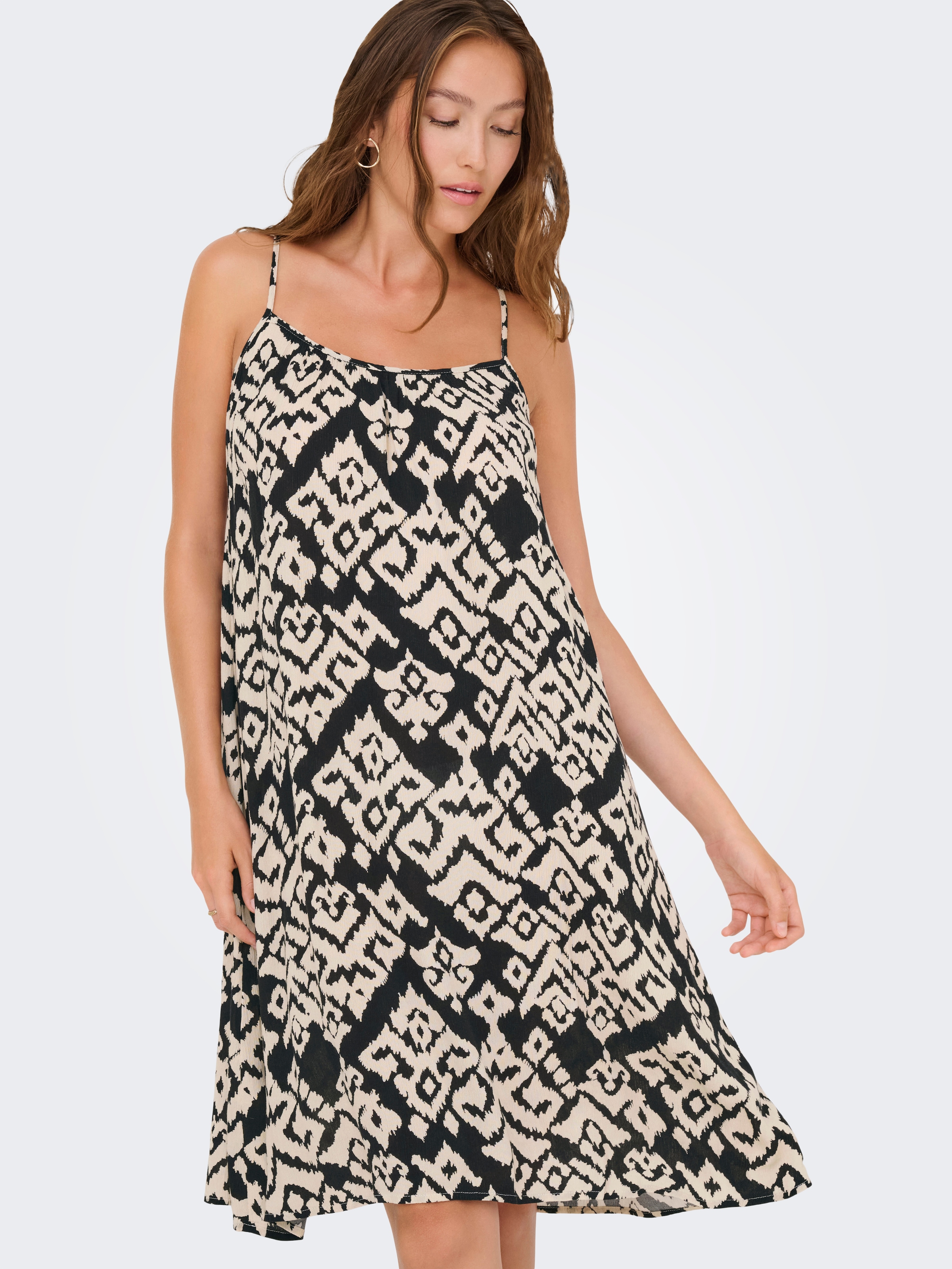 Image of ONLY Trägerkleid "ONLMAI STRAP DRESS WVN CS" Viskose, regular fit