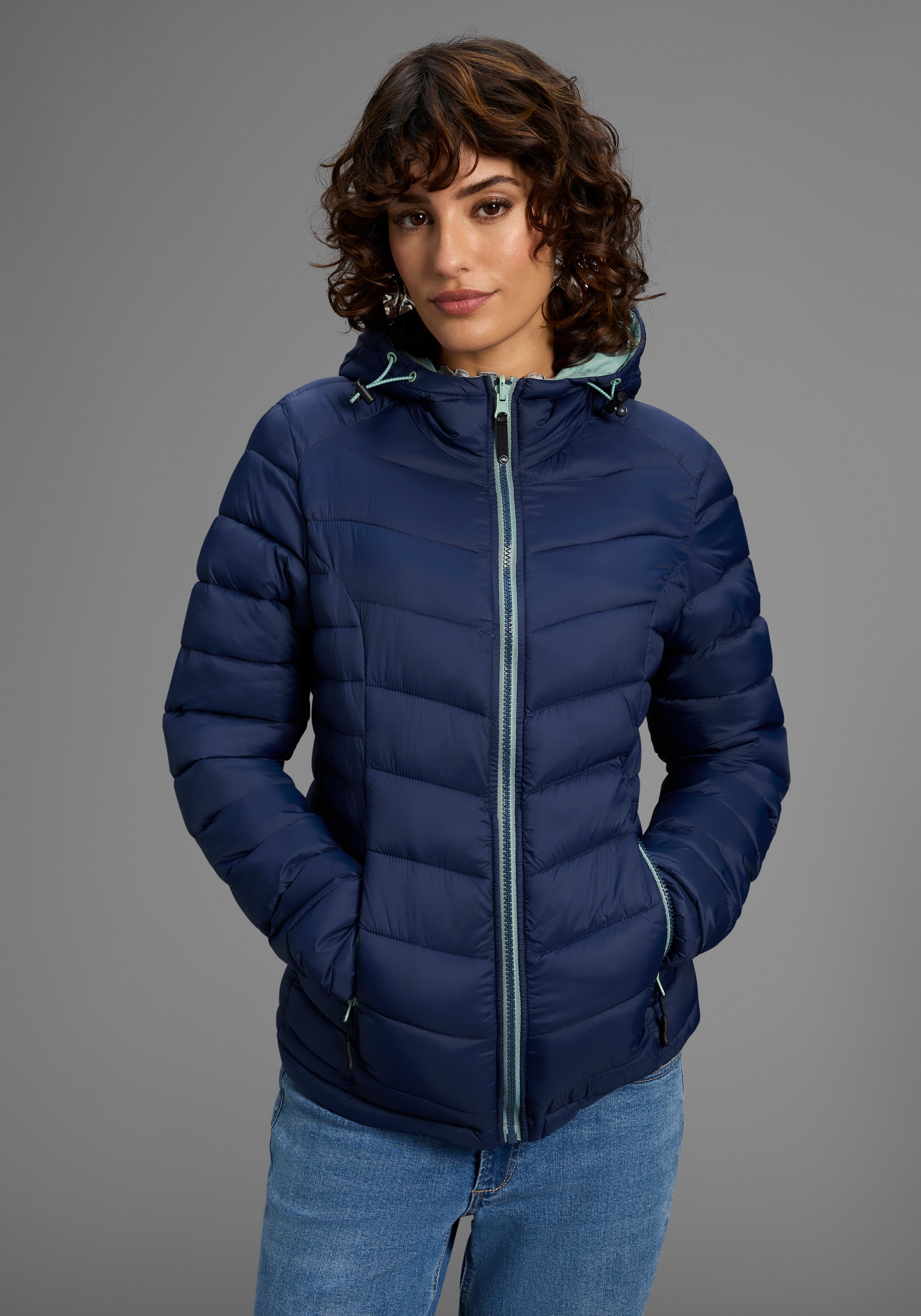Image of Polarino Steppjacke mit Kapuze Übergangsjacke für kühle Tage, aus leichtem Webmaterial
