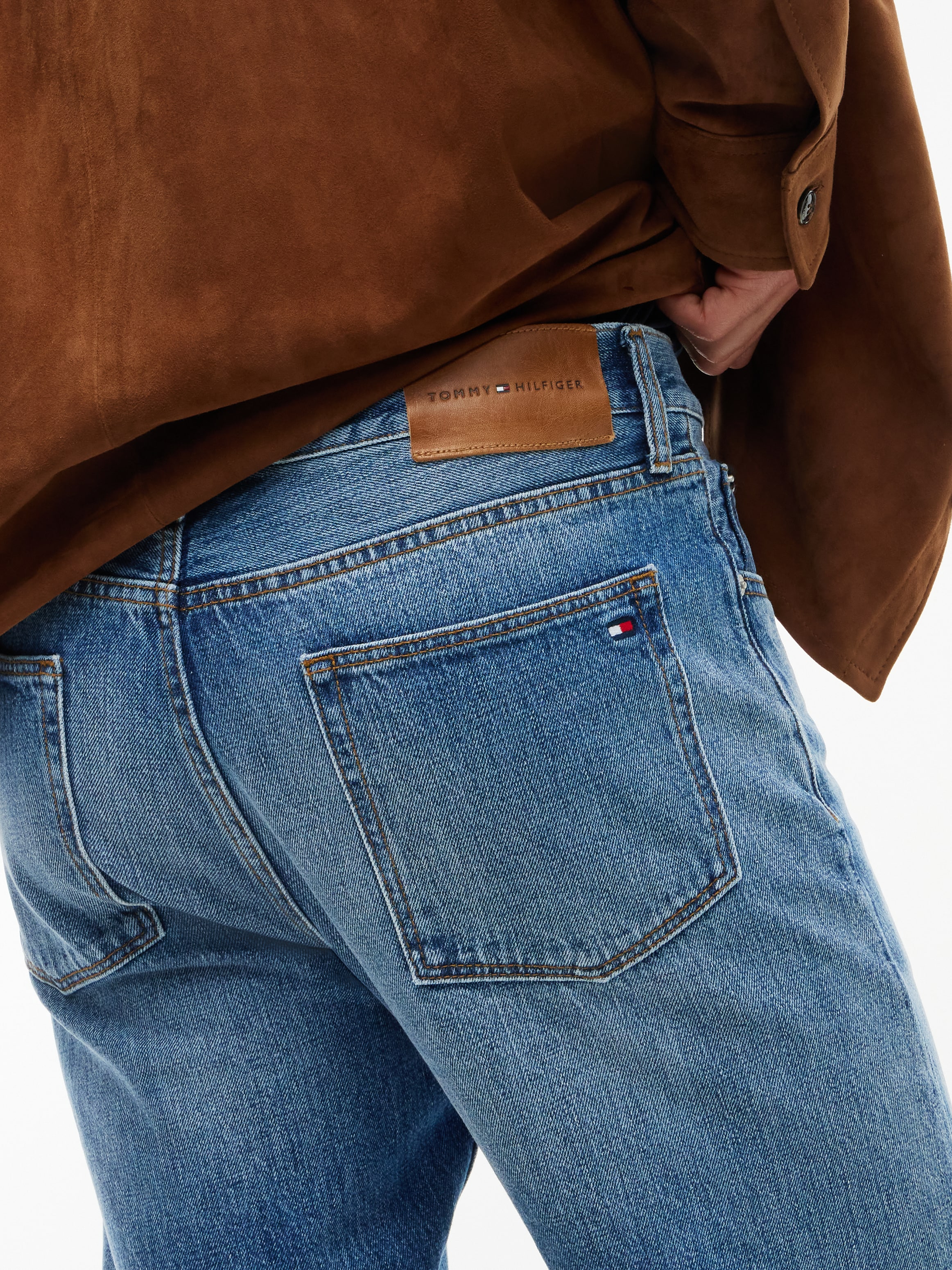 Tommy Hilfiger Jeans droit »DOVER REGULAR STRAIGHT« style 5 poches, avec effets usés