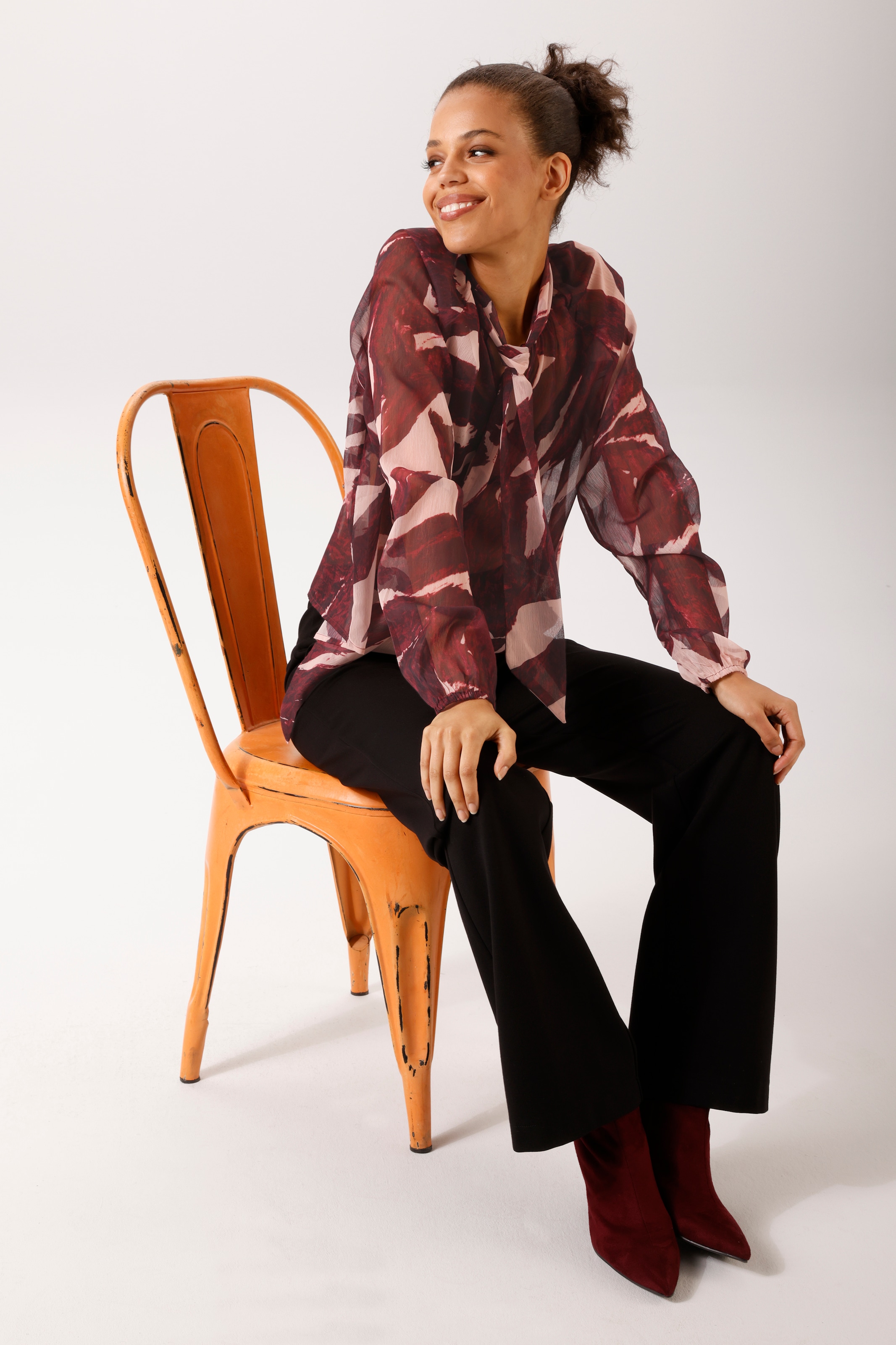 Aniston CASUAL Blouse à enfiler avec motif graphique tendance - NOUVELLE COLLECTION