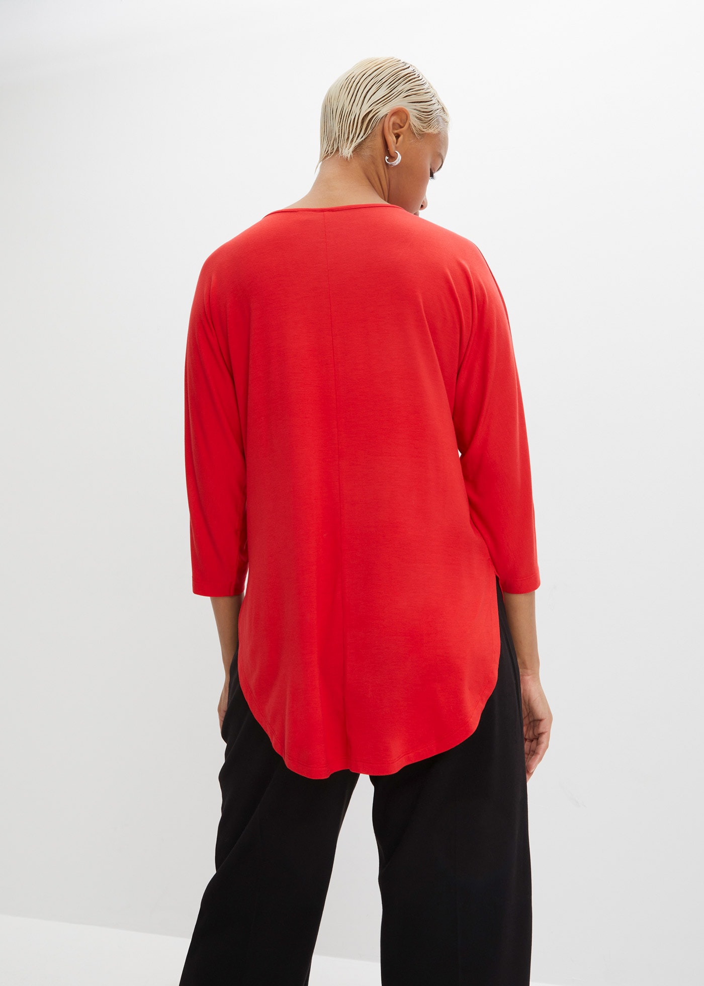 bonprix T-Shirt lässige Passform, Vokuhila Schnitt mit abgerundetem Saum, 3/4-Ärmel