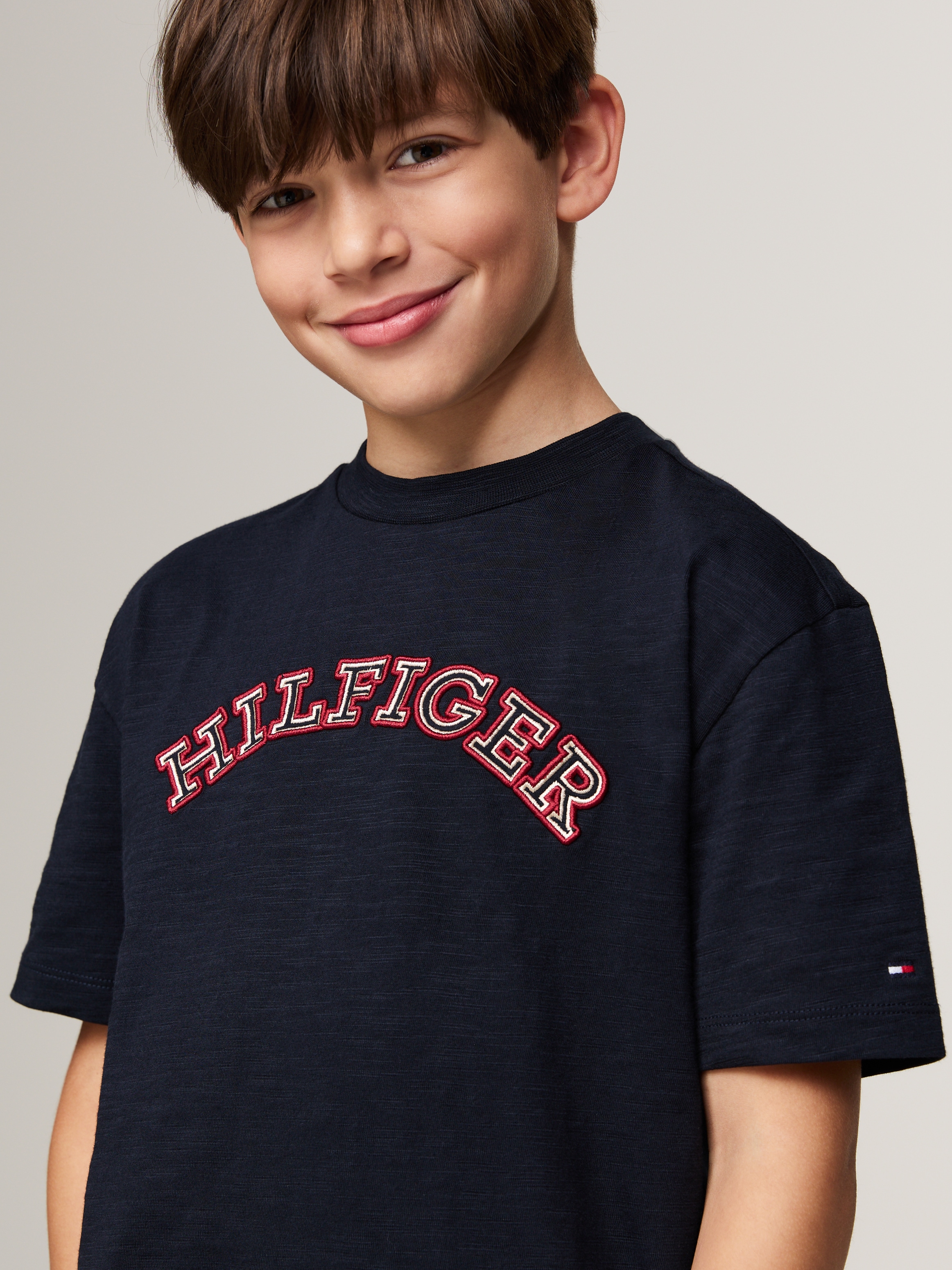 Tommy Hilfiger Kurzarmshirt »MONOTYPE EMBROIDERED REG TEE SS«, mit Logo-Stickerei