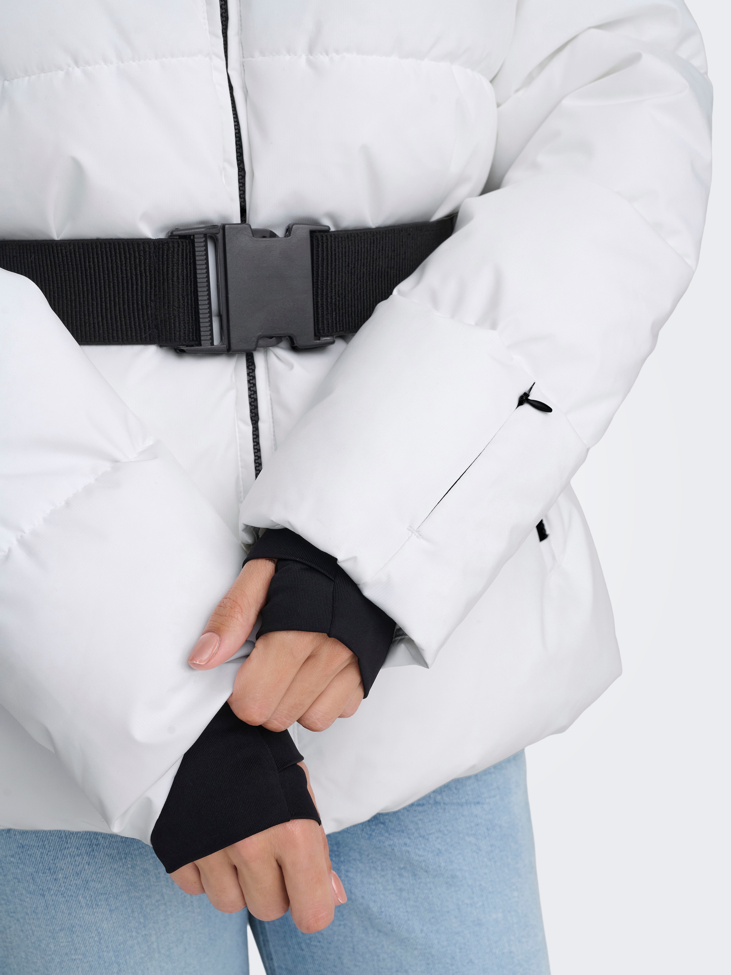 ONLY Veste matelassée »ONLHARPER LIFE BELTED PREMIUM JACKET OTW« mit Kapuze
