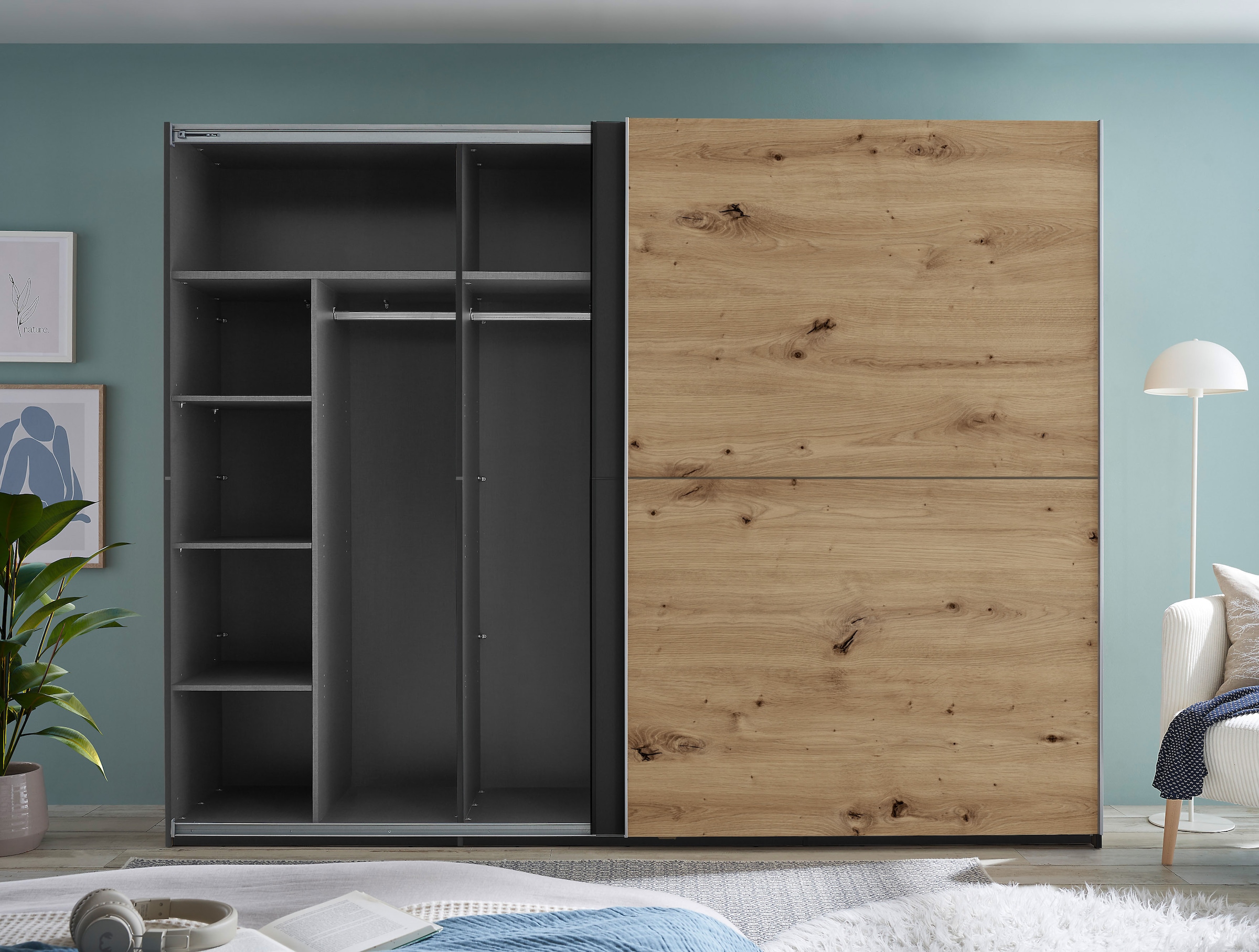 Schlafkontor Schwebetürenschrank »Mesio, 2-türiger Kleiderschrank, Schiebetürenschrank mit viel Stauraum«, inklusive Hoteleinteilungen aussen und Einlegeböden oben