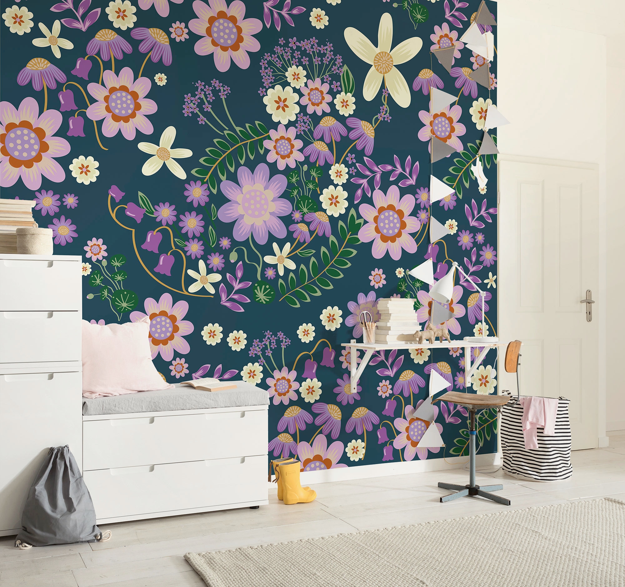 Image of Komar Kindertapete "Disney Minnie Mouse Gardening Club Blue" bedruckt glatt