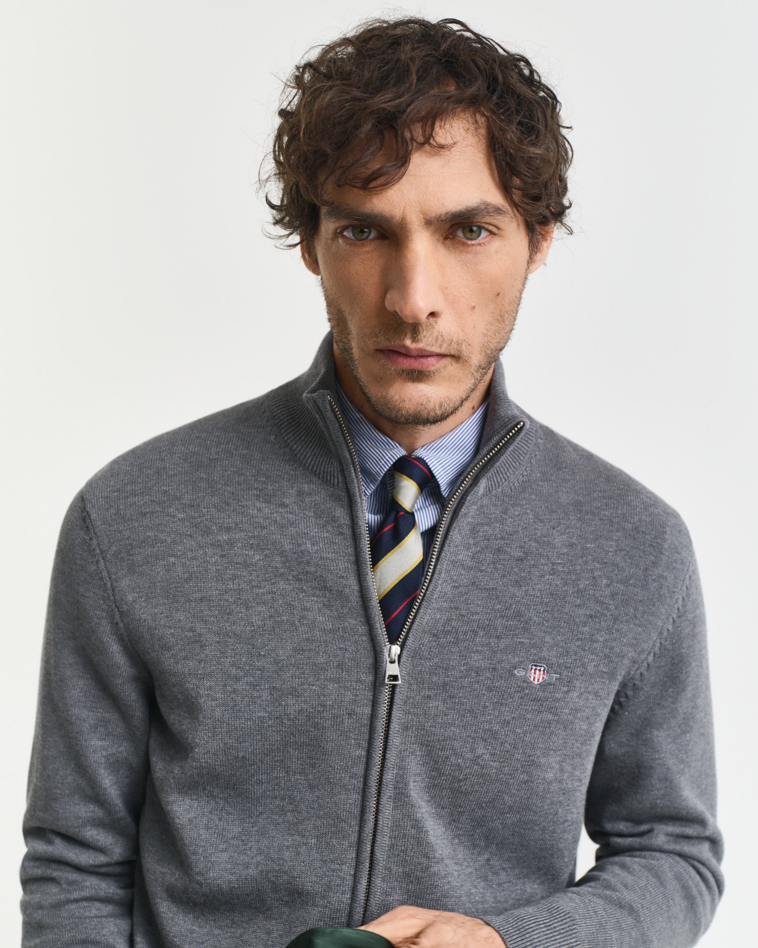 Gant Cardigan »CASUAL COTTON ZIP CARDIGAN« Mit Rippbündchen an Stehkragen, Ärmeln und Saum