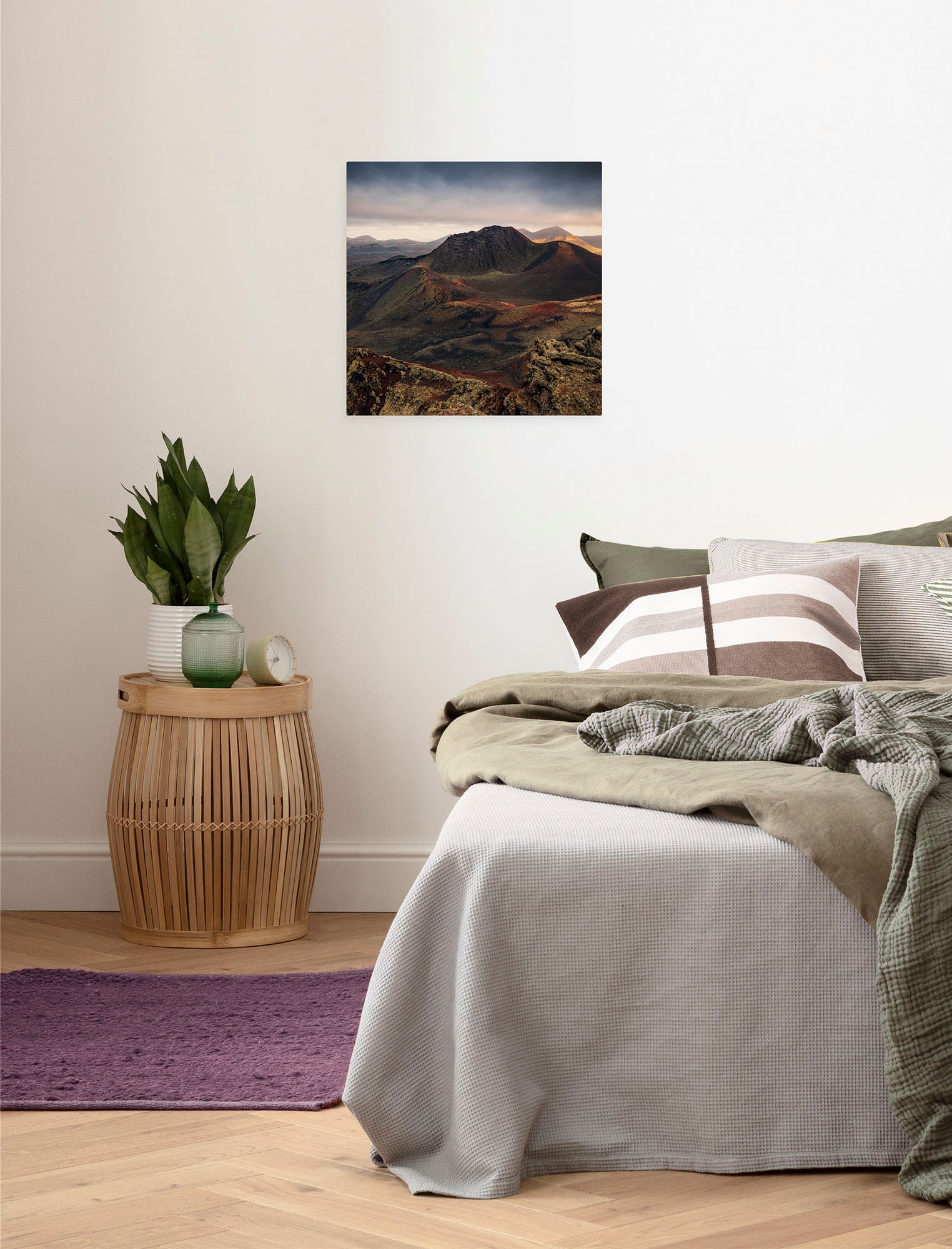 Image of Komar Leinwandbild "Vulkanland - Grösse 40 x 40 cm" Baum Berge Blumen Blätter Foto Jahreszeiten Landschaft Meer Natur Palmen Strand Packung, 1 Stk. tlg. Keilrahmenbild mi Echtholzrahmen