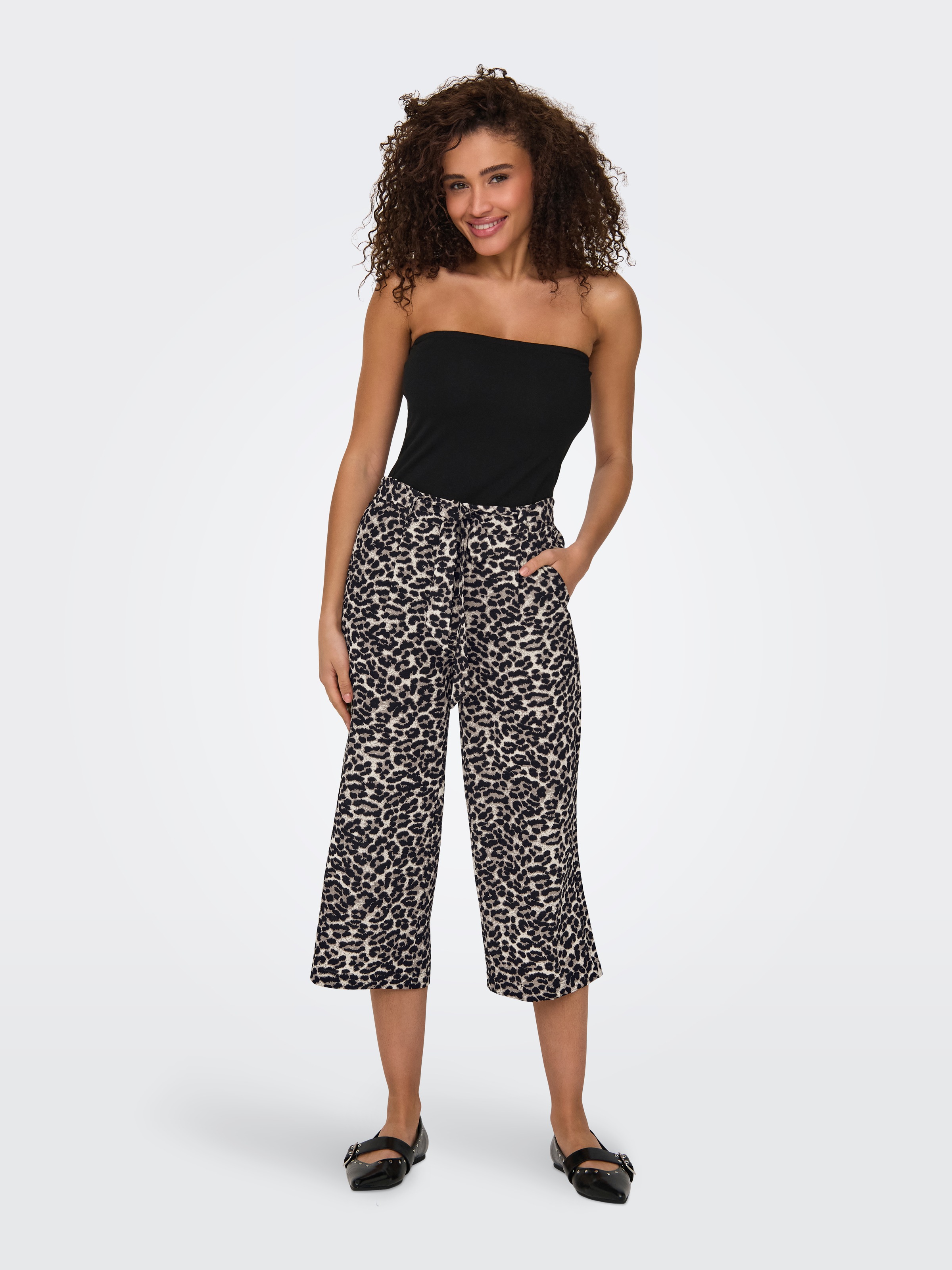 ONLY Palazzohose »ONLWINNER – Culottehose mit elastischem Bund und Kordelzug«, unifarben, modisch, regular fit, Kunstfaser, Eingrifftaschen