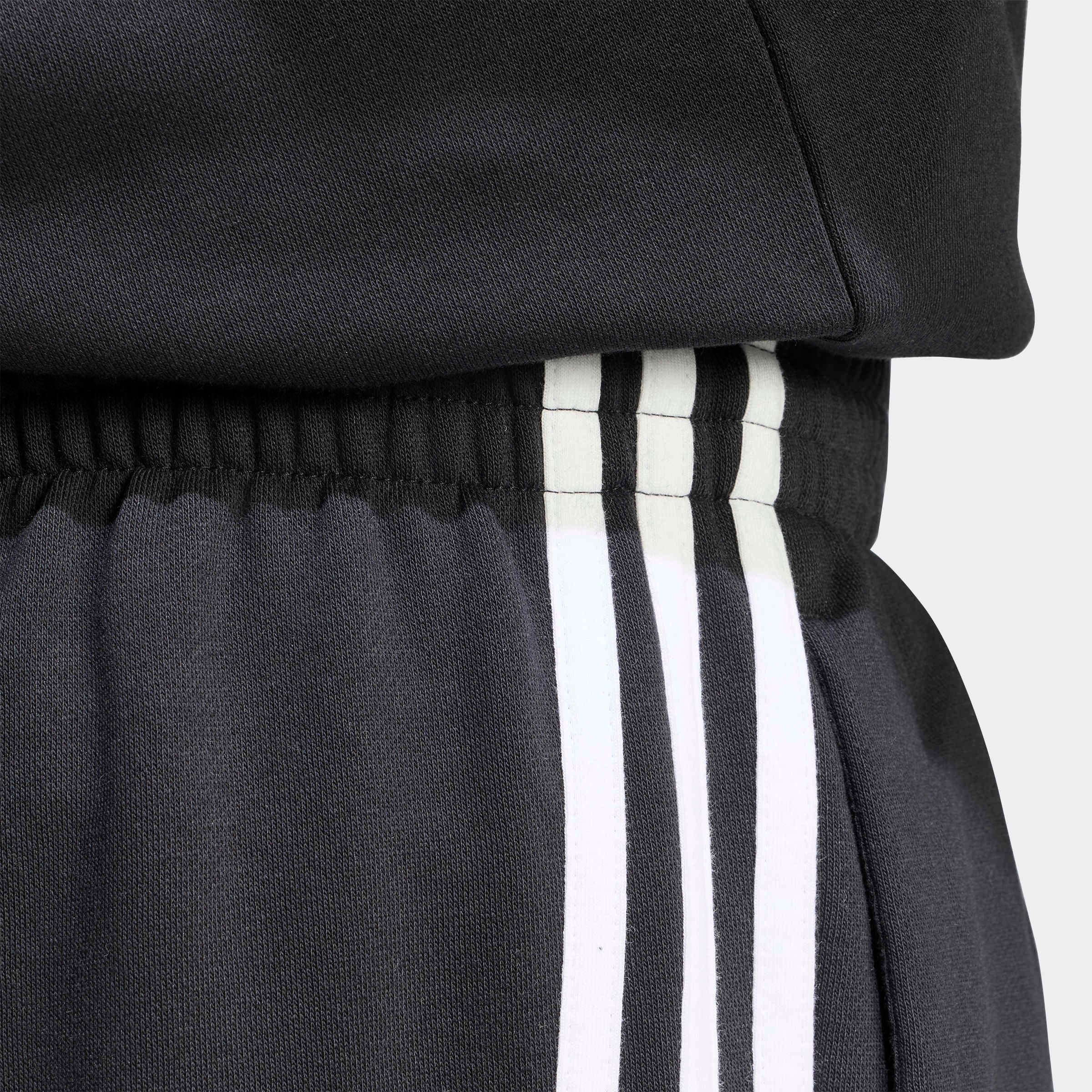 adidas Sportswear Pantalon de sport »ESSENTIALS 3-STREIFEN, SCHMAL ZULAUFEND, BÜNDCHEN«