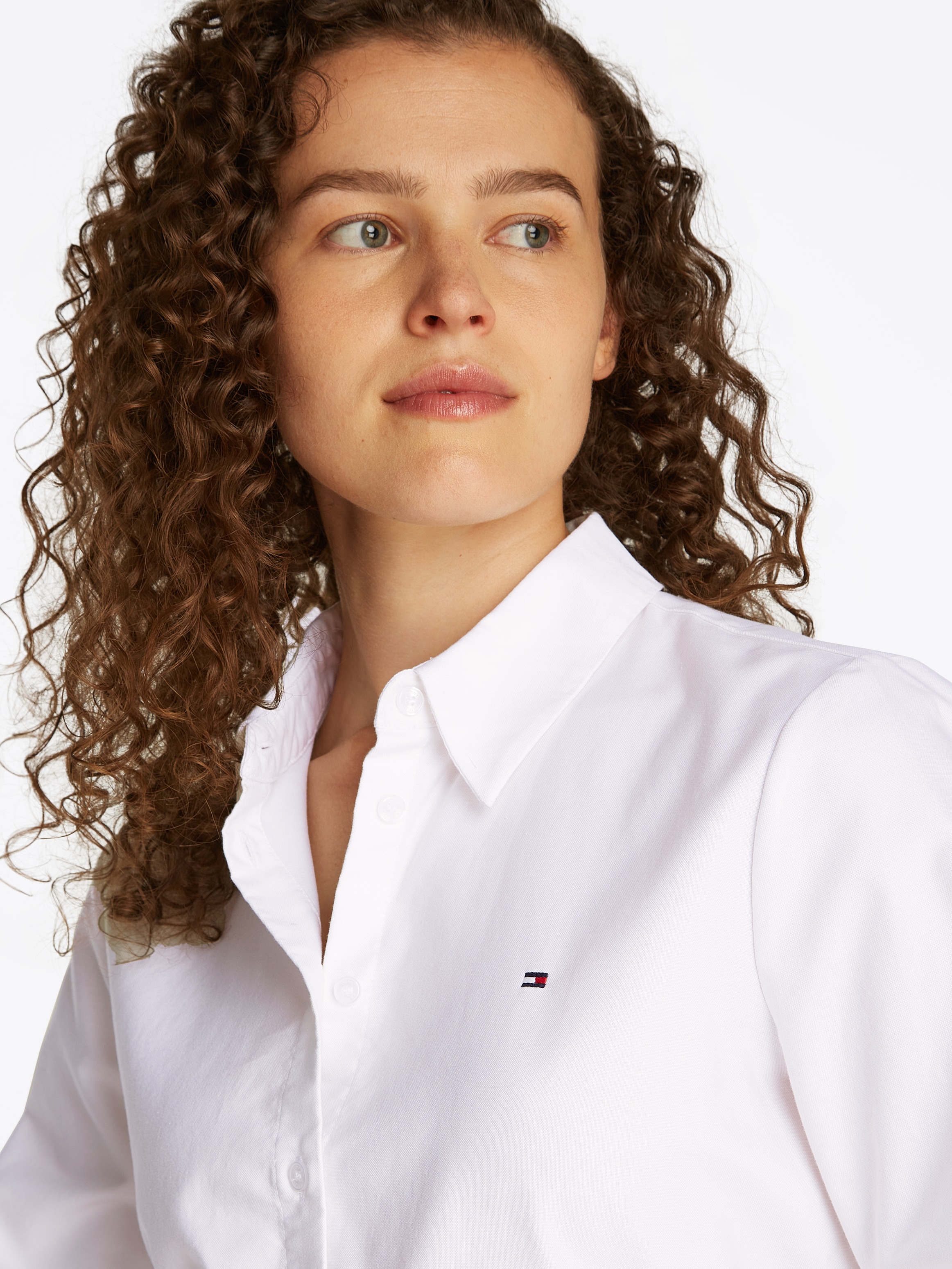 Tommy Hilfiger Hemdbluse »OXFORD RELAXED FIT SHIRT mit Hemdblusenkragen und Stickerei«, gestreift, klassisch, relaxed fit, Baumwolle, Kragen