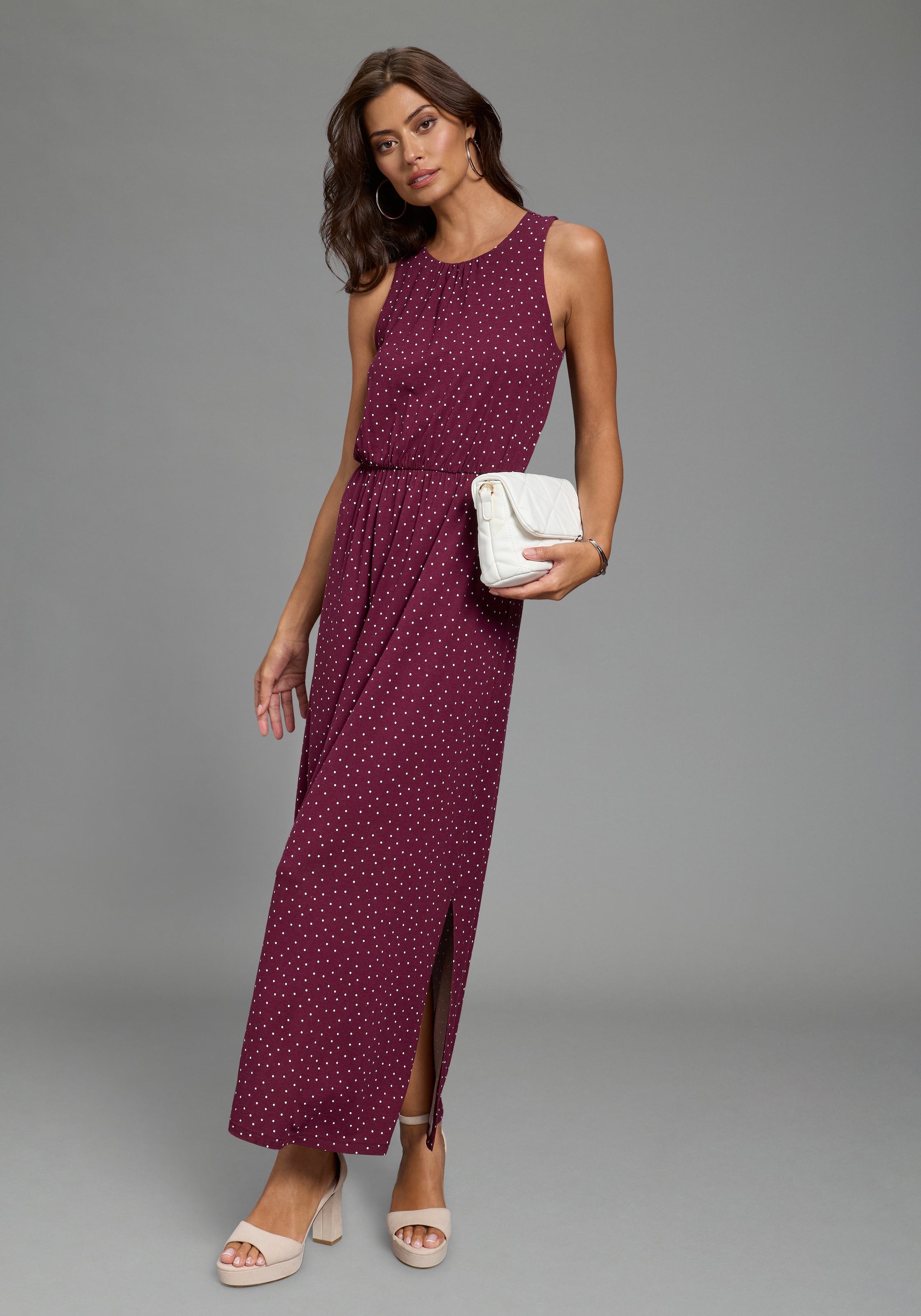 Laura Scott Robe d'été bodennah geschnitten, für warme Tage, aus Single Jersey, geblümt