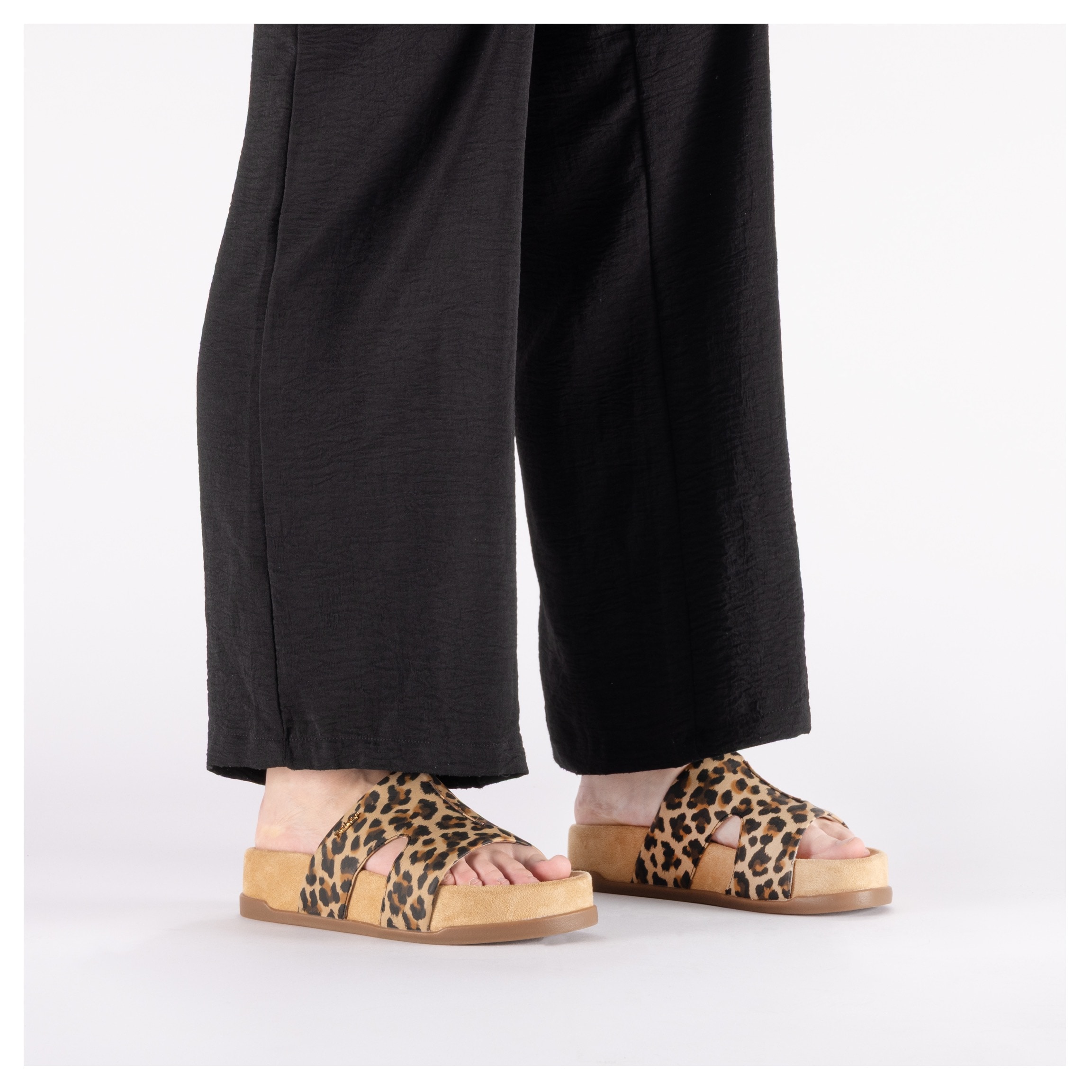 Rieker Pantolette  chaussure d’été, chaussure de plage, chaussure de vacances en look léopard