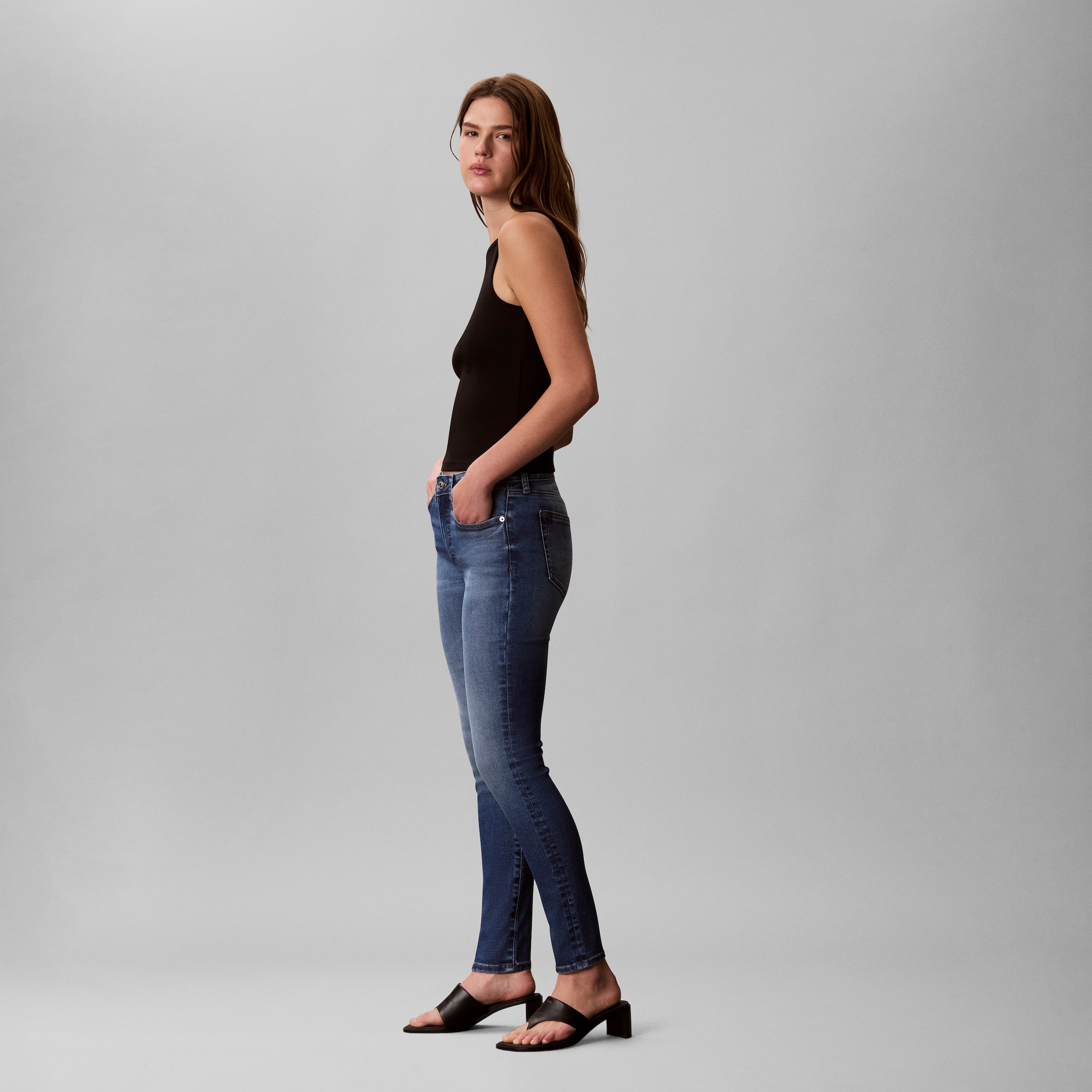 Calvin Klein Skinny-fit-Jeans »MID RISE SKINNY INDIGO STATION« Skinny fit mit Taschen